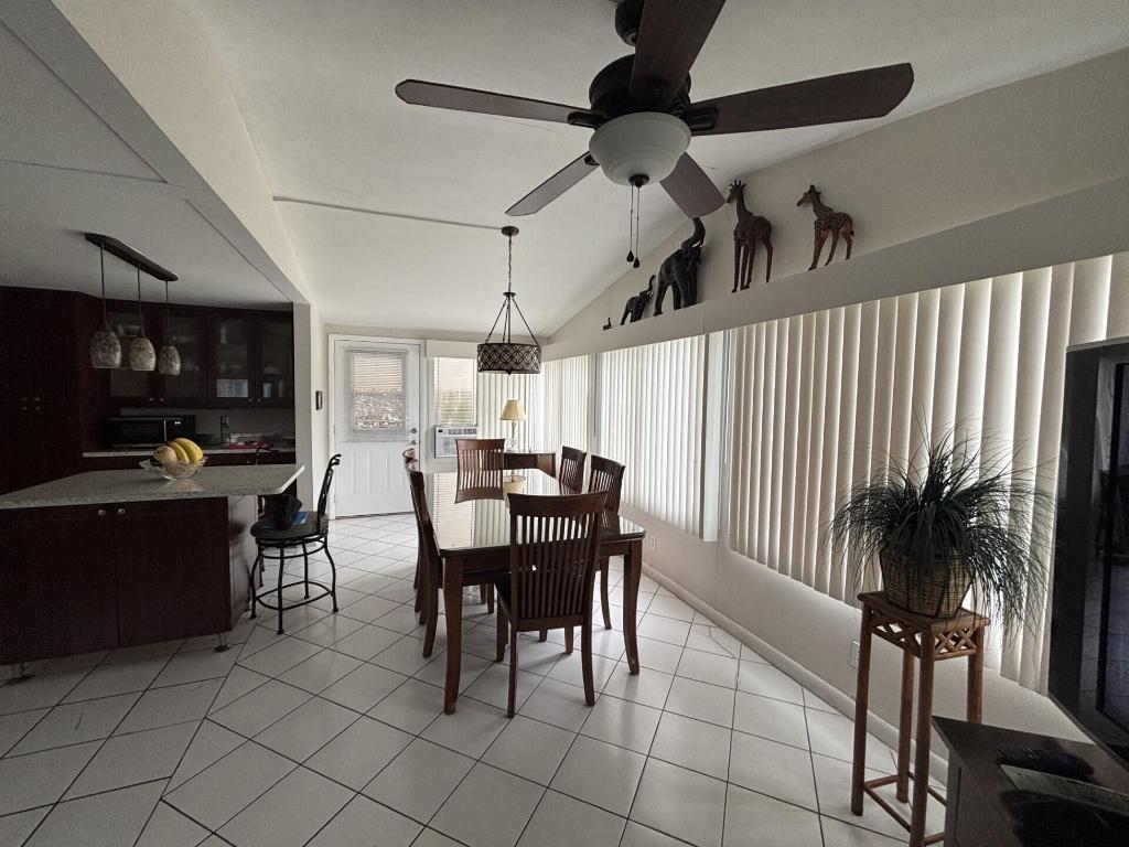 TALLOWWOOD ISLE - Residential