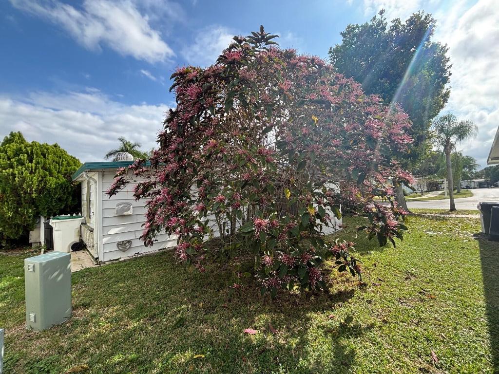 TALLOWWOOD ISLE - Residential
