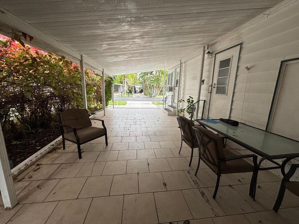 TALLOWWOOD ISLE - Residential