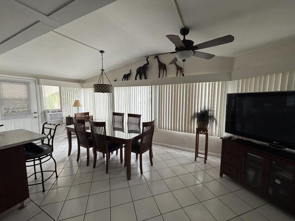 TALLOWWOOD ISLE - Residential
