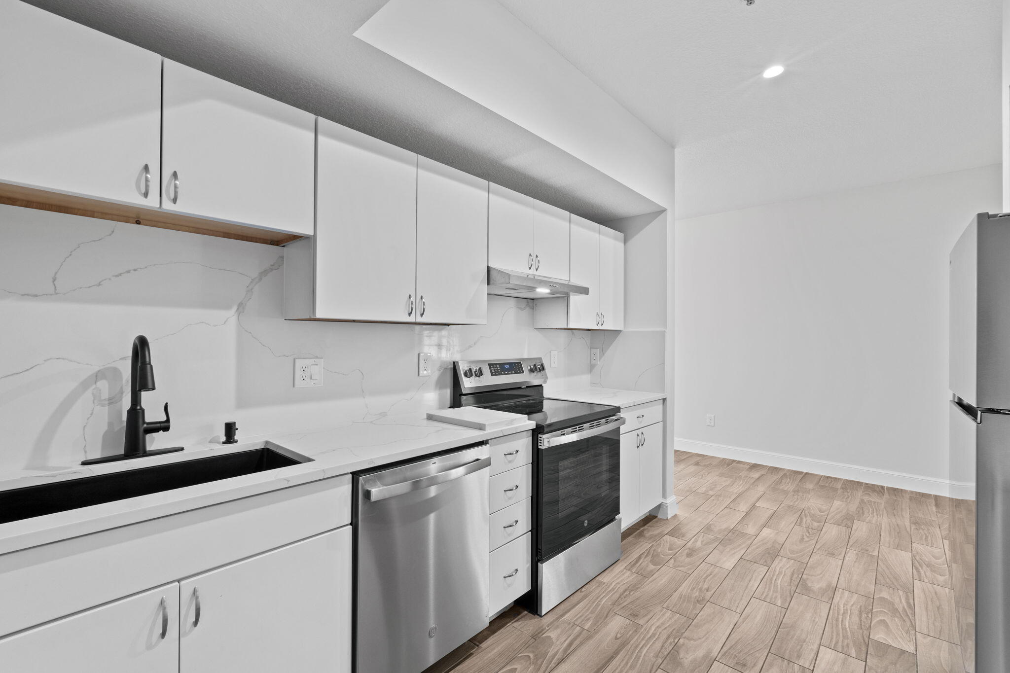 RIVIERA IN PB 2 - Residential Lease
