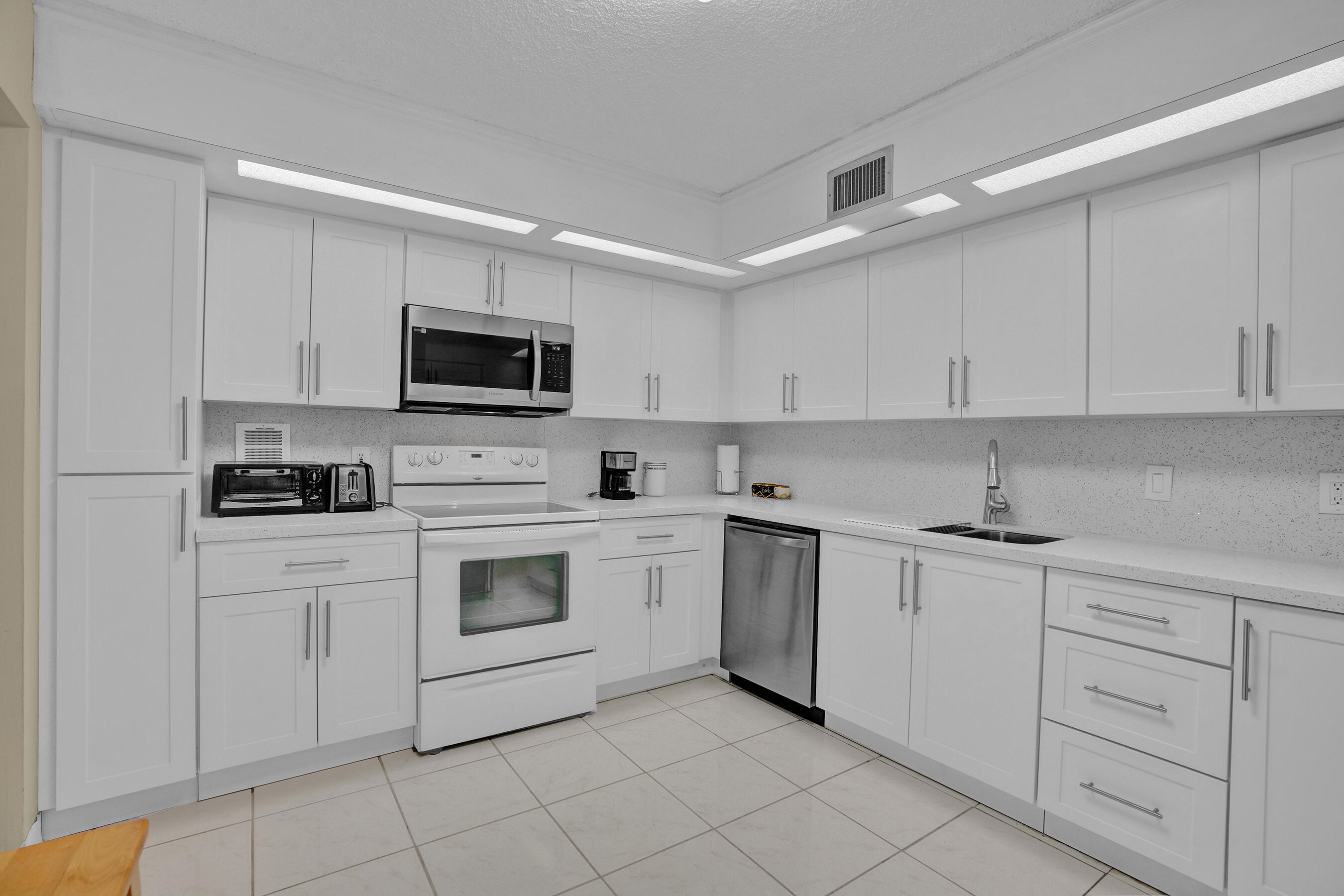 GRANDVIEW AT EMERALD HILLS CONDO - Residential