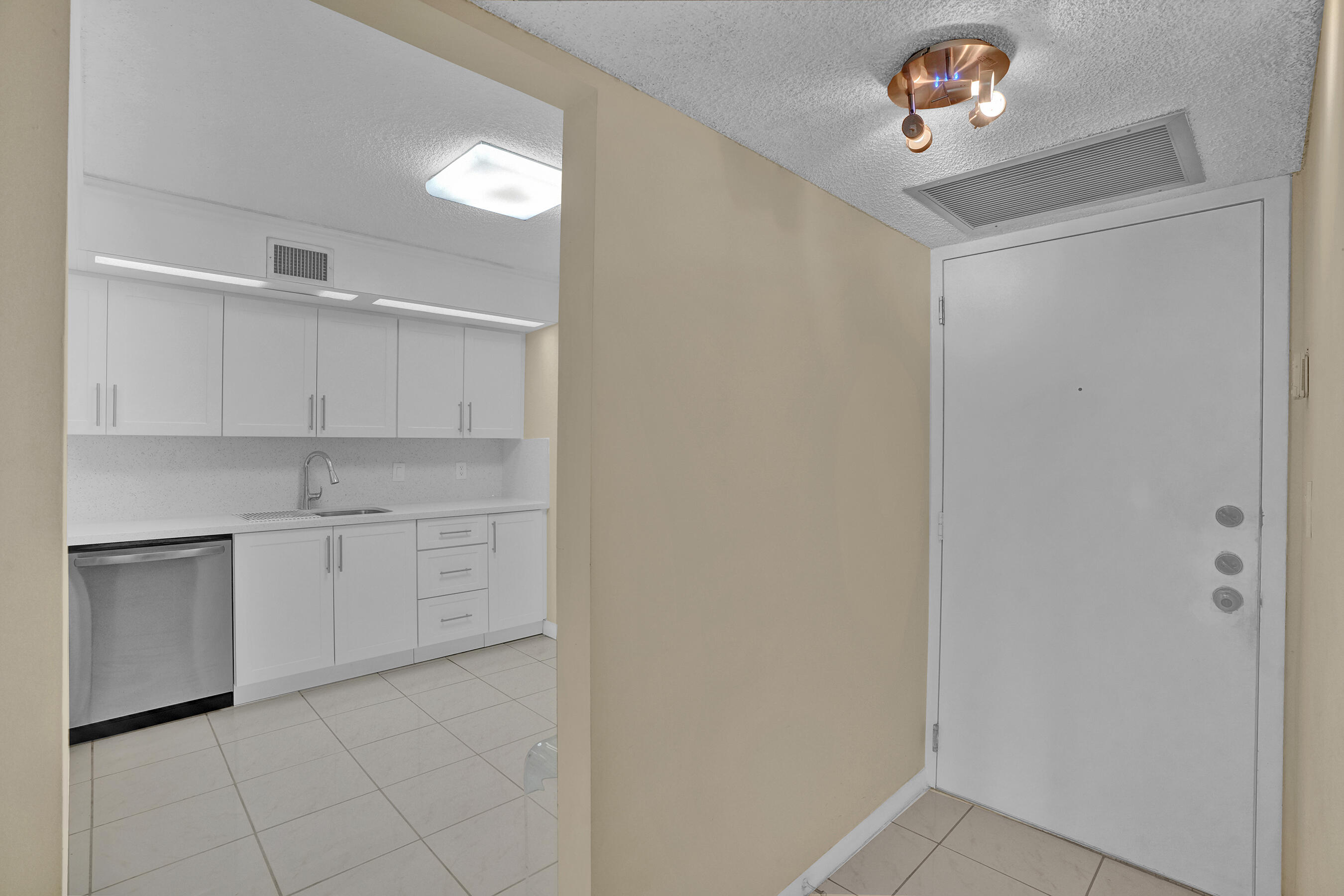 GRANDVIEW AT EMERALD HILLS CONDO - Residential