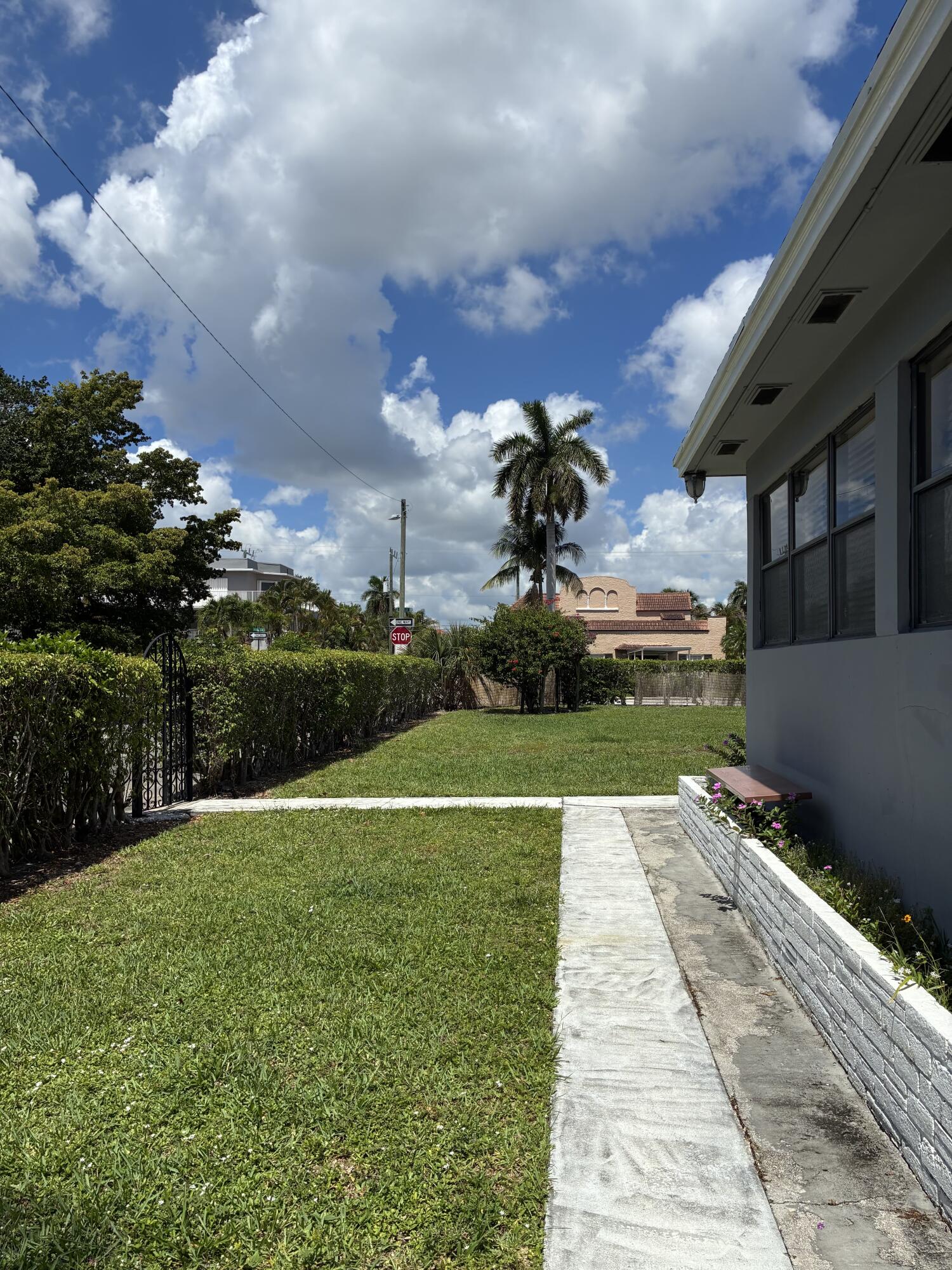 LAKE WORTH TOWN OF - Residential Lease