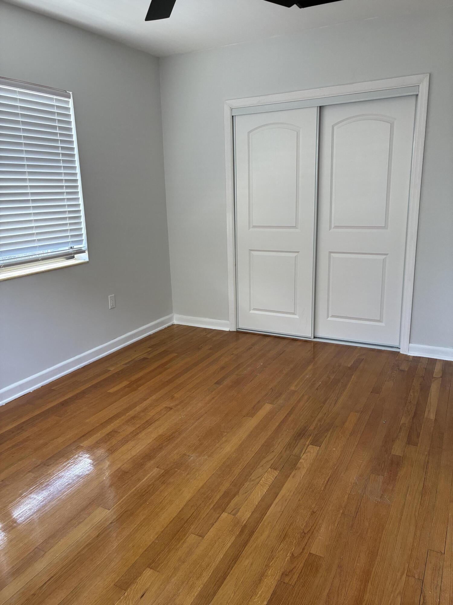 LAKE WORTH TOWN OF - Residential Lease