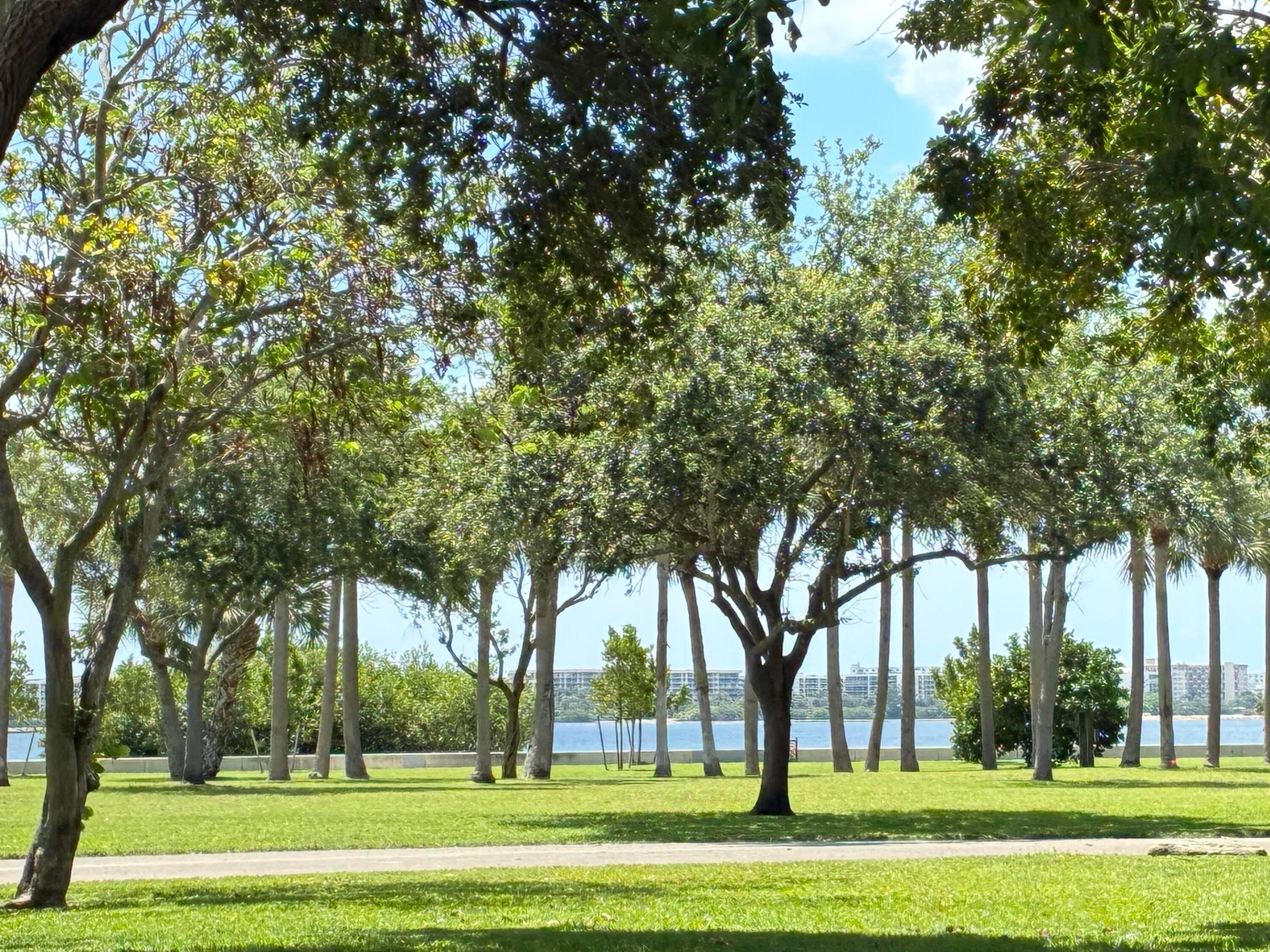 LAKE WORTH TOWN OF - Residential Lease