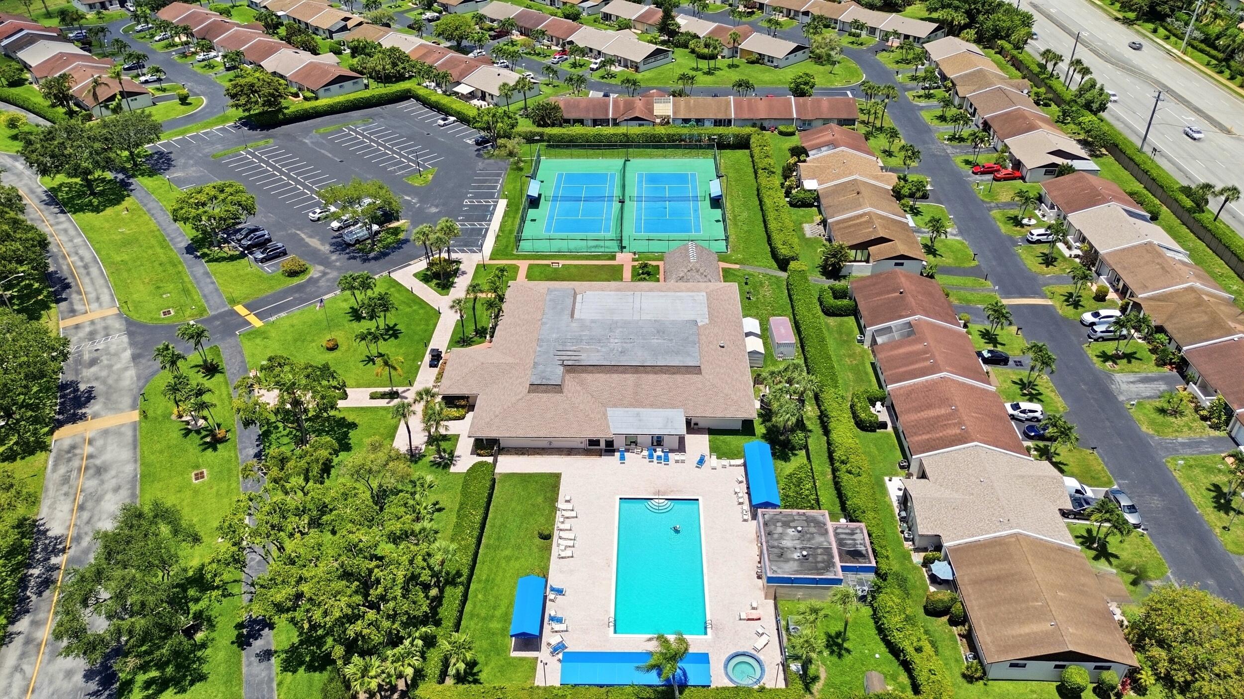 SEAGRAPE CONDO - Residential