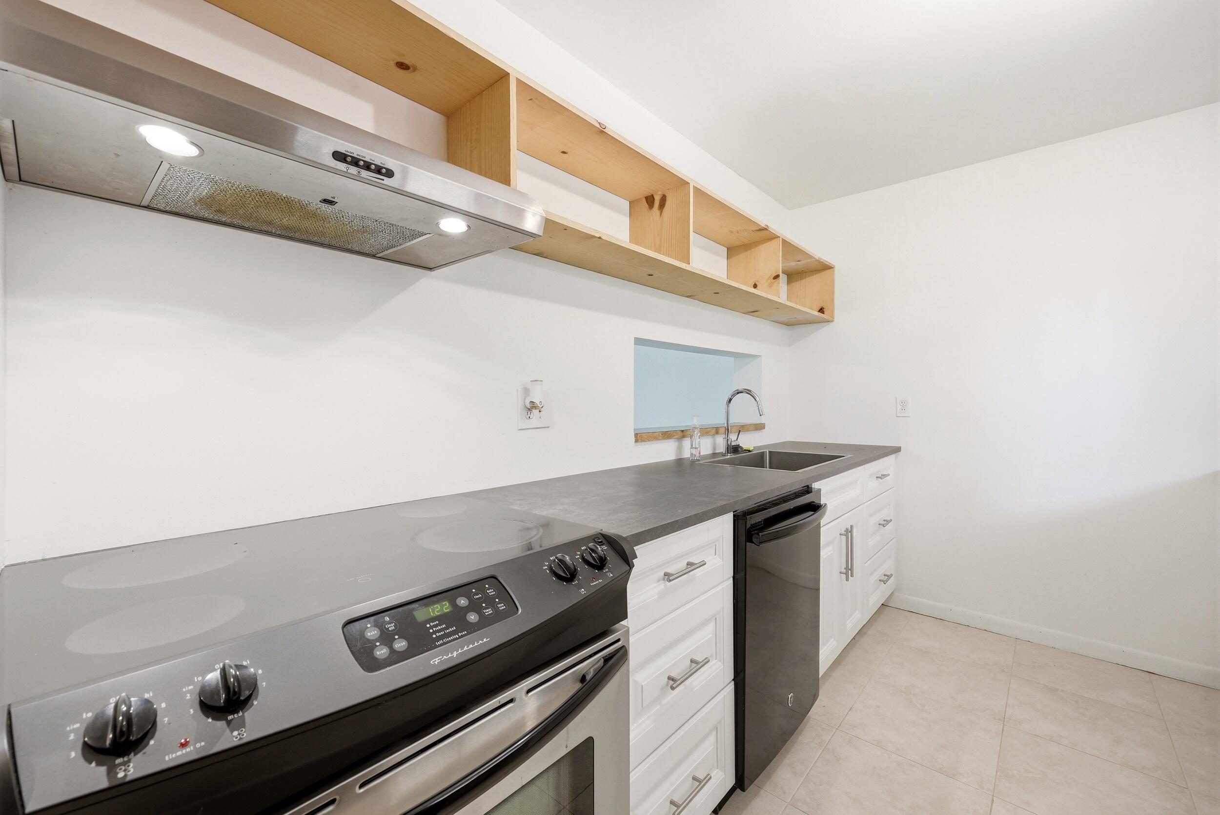 SEAGRAPE CONDO - Residential