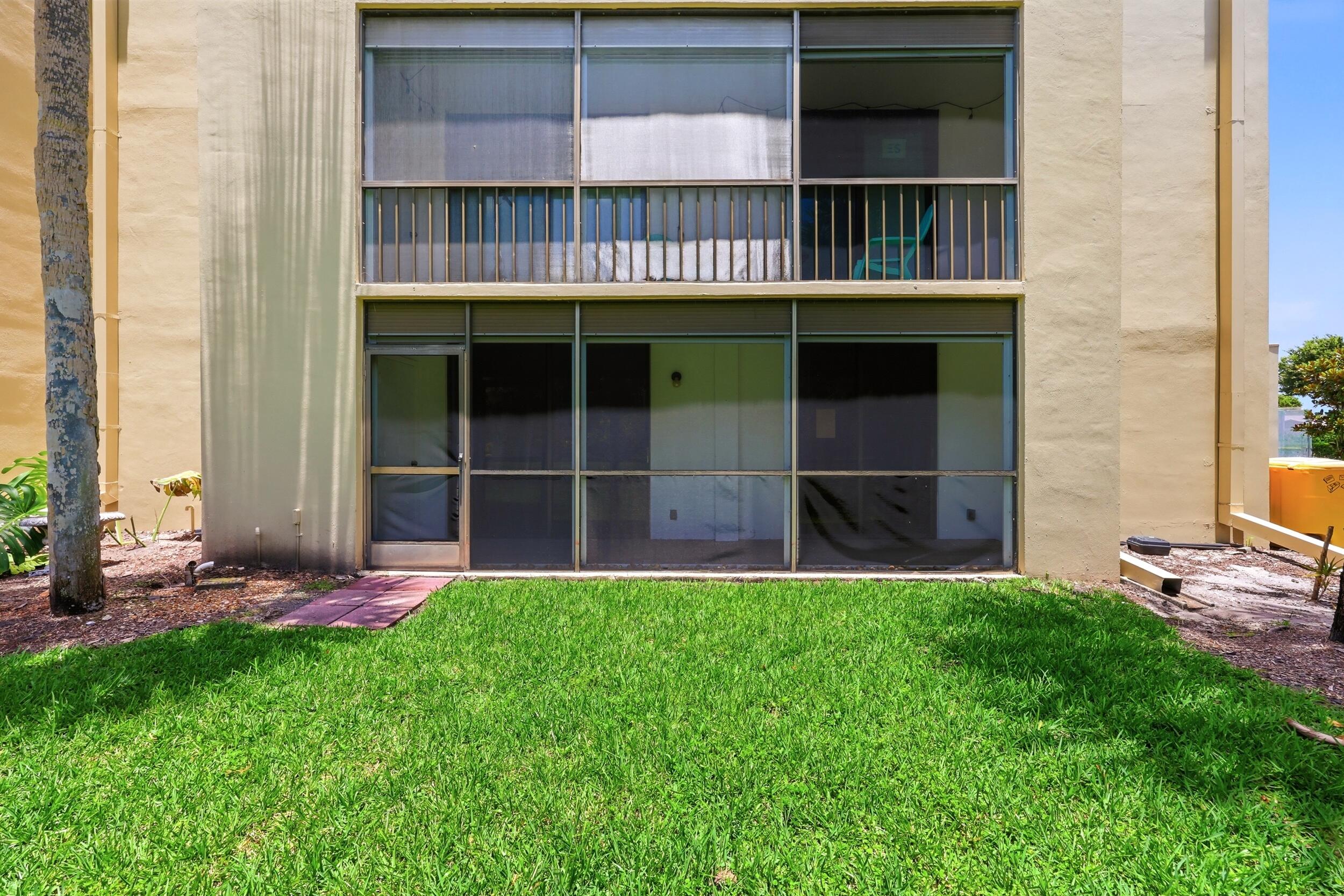 SEAGRAPE CONDO - Residential
