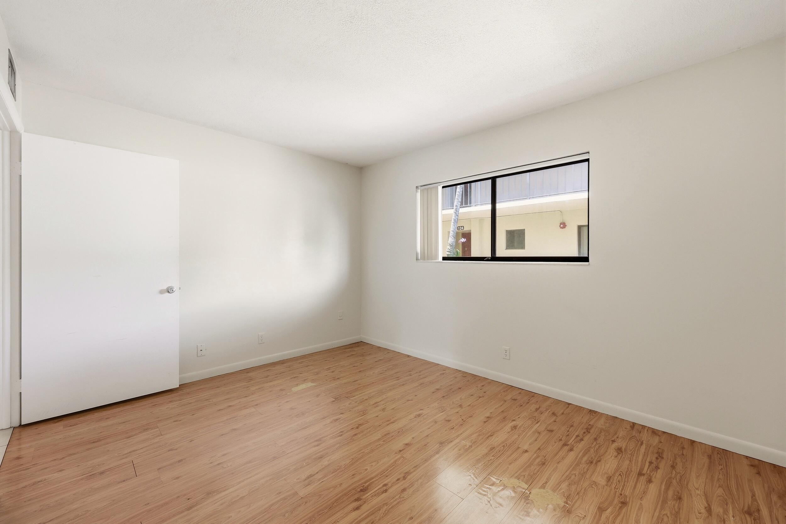 SEAGRAPE CONDO - Residential
