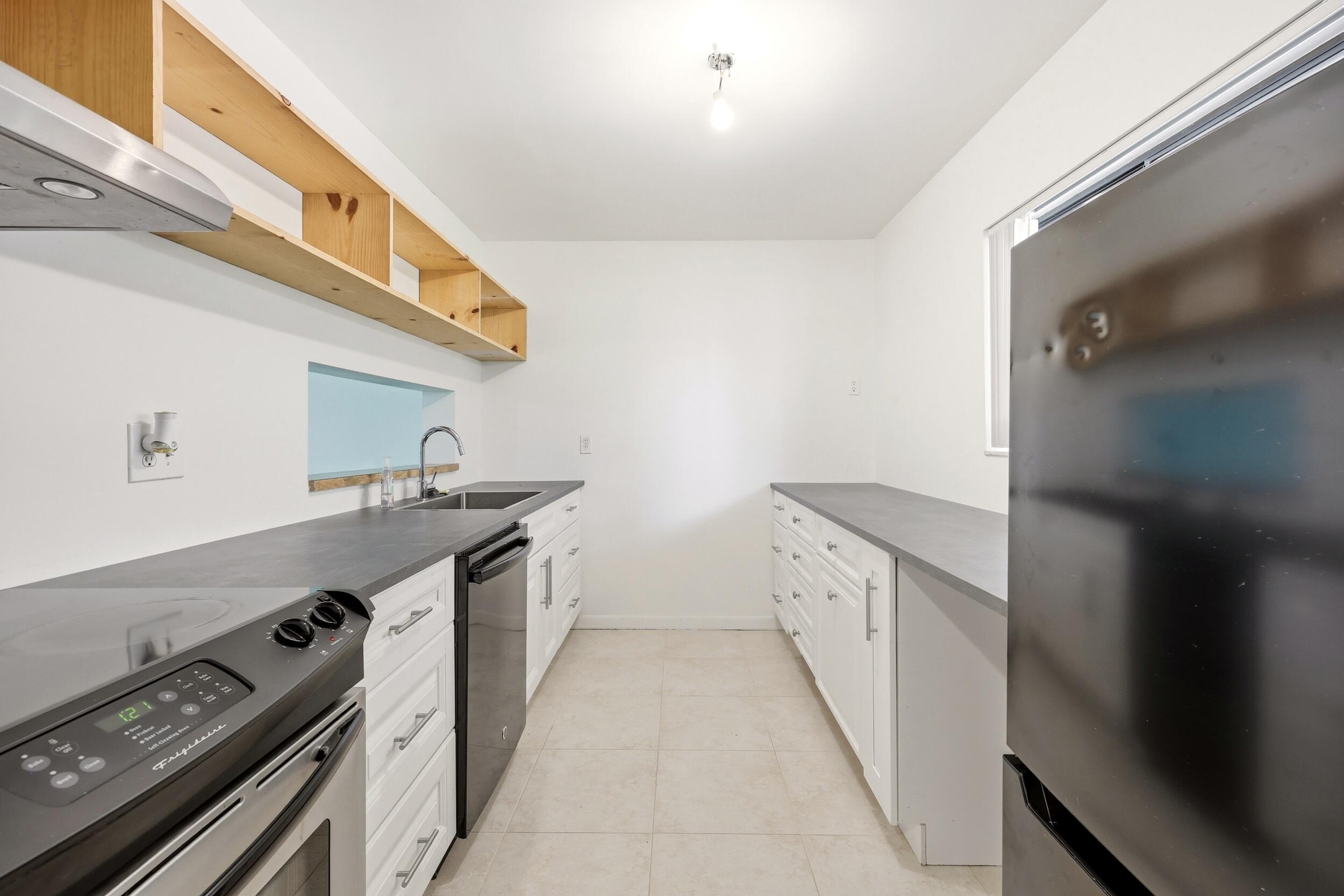 SEAGRAPE CONDO - Residential