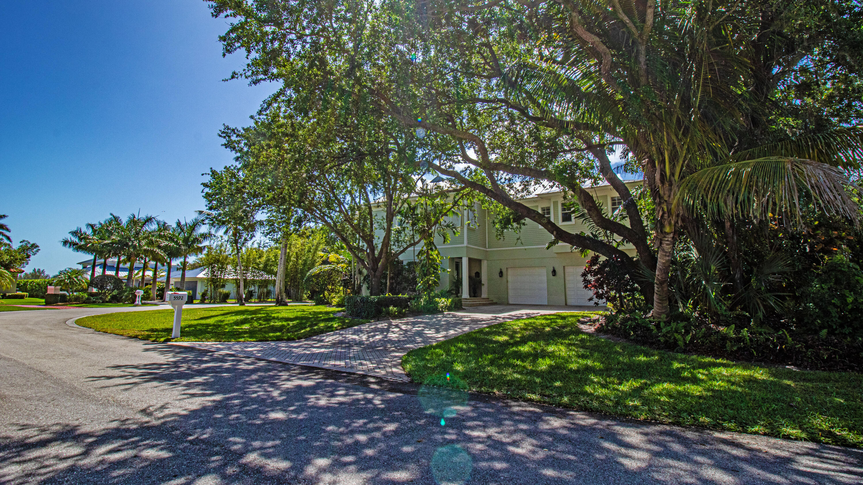 THE REEF (AKA COLONY OF ROCKY POINT) - Residential
