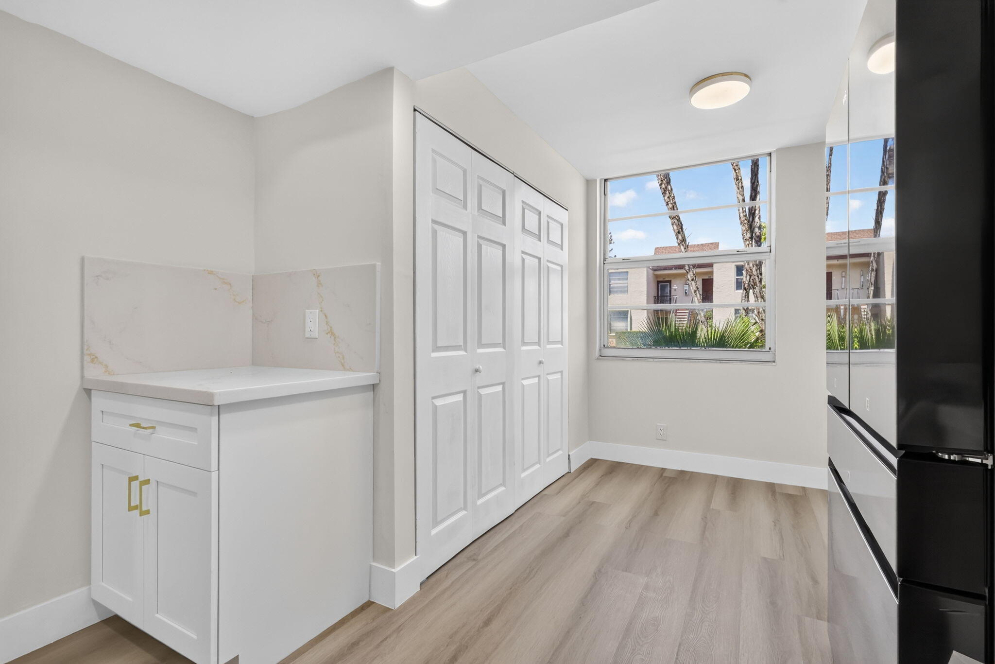 VILLAGES OF ORIOLE ABBEY CONDO - Residential