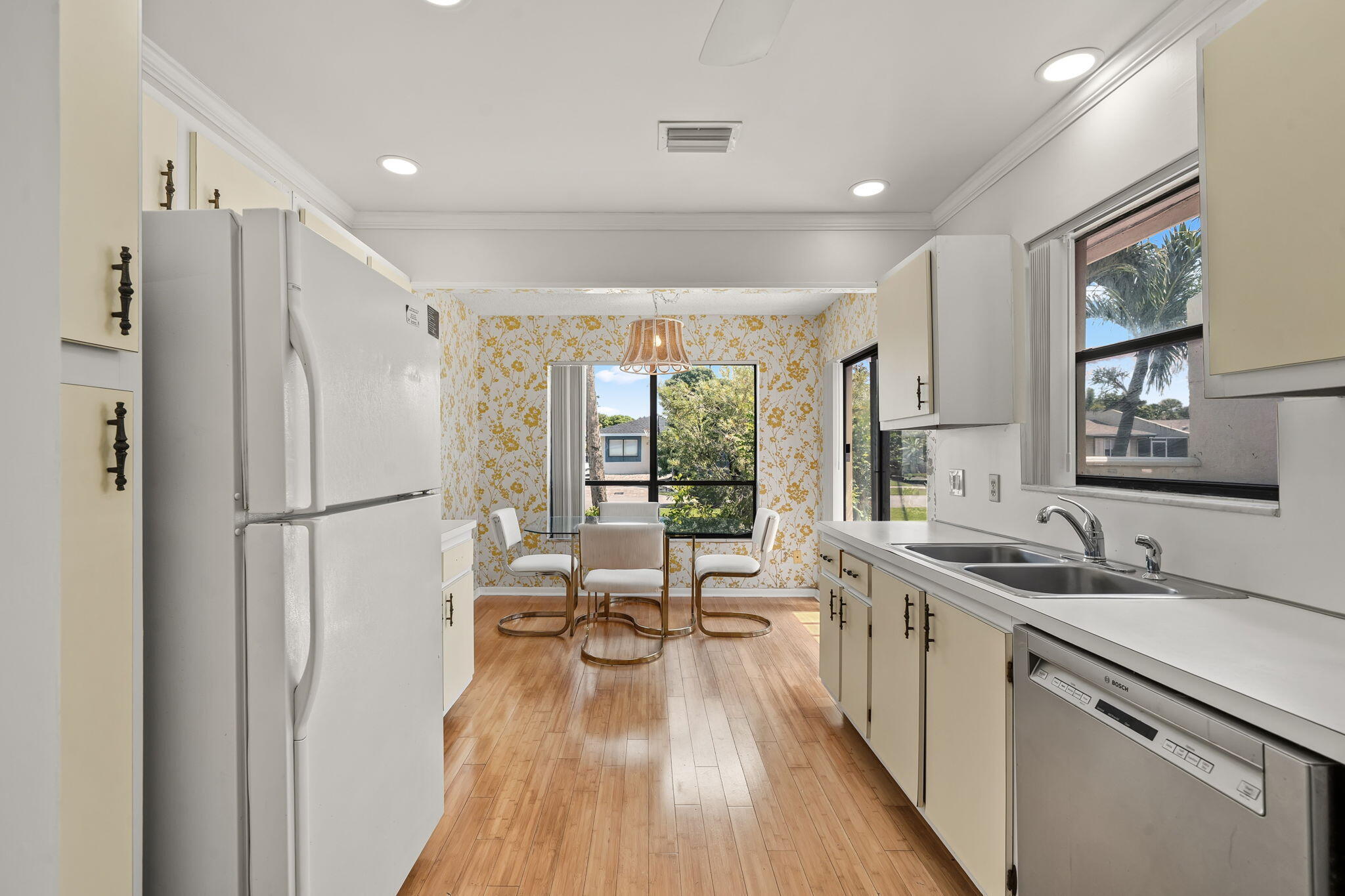 MEED RACQUET CLUB 2 - Residential