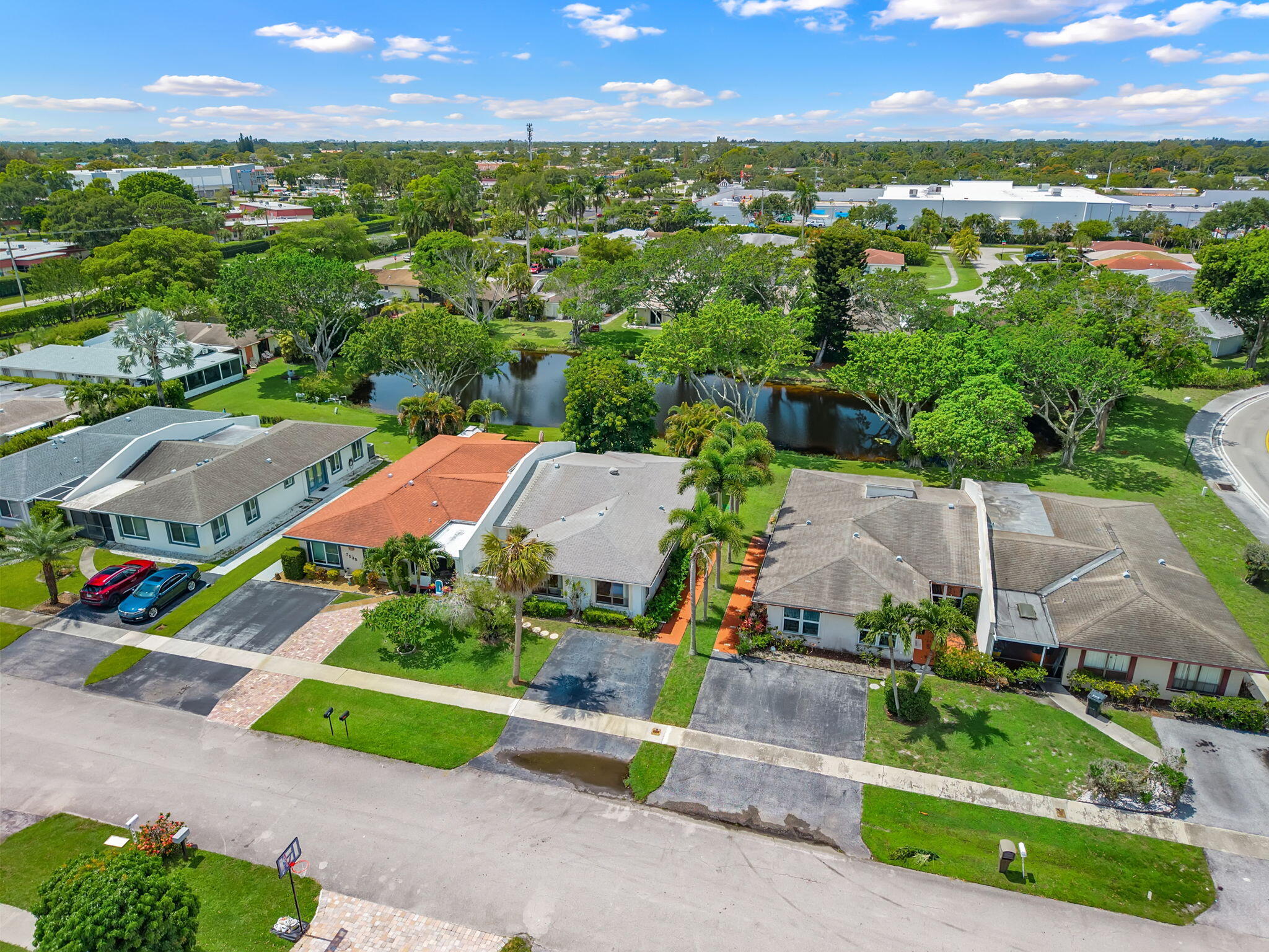 MEED RACQUET CLUB 2 - Residential