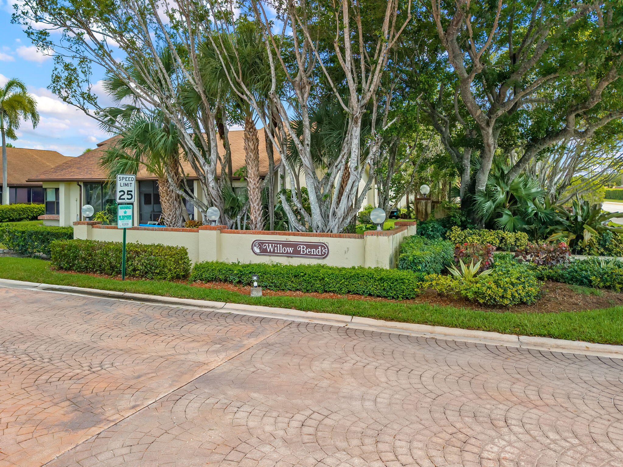 MEED RACQUET CLUB 2 - Residential