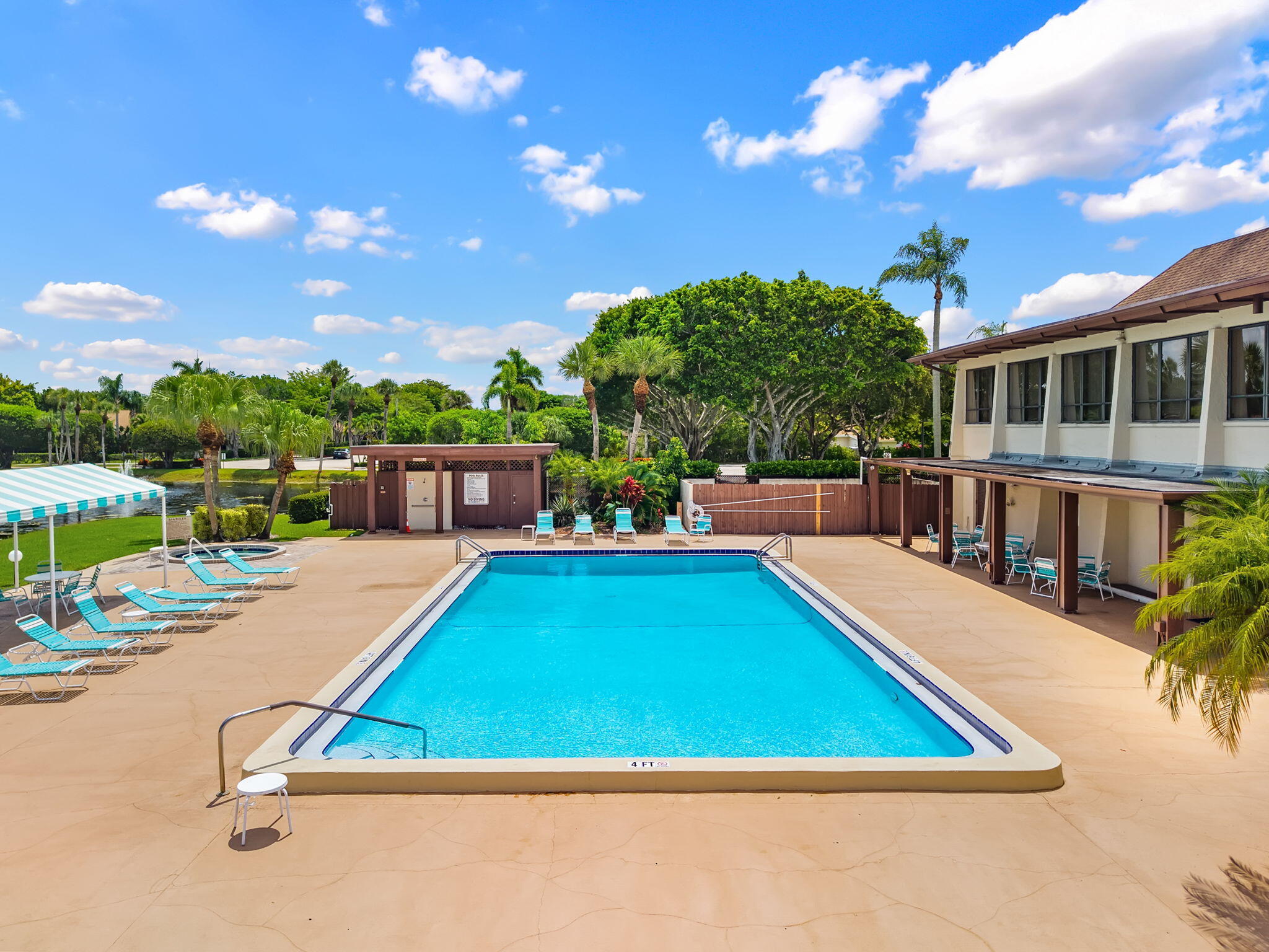 MEED RACQUET CLUB 2 - Residential