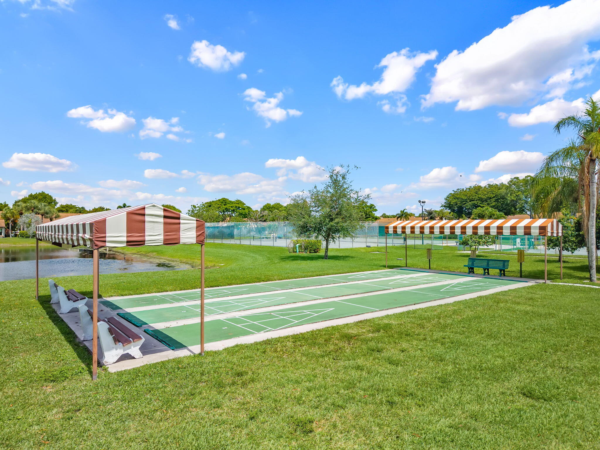 MEED RACQUET CLUB 2 - Residential