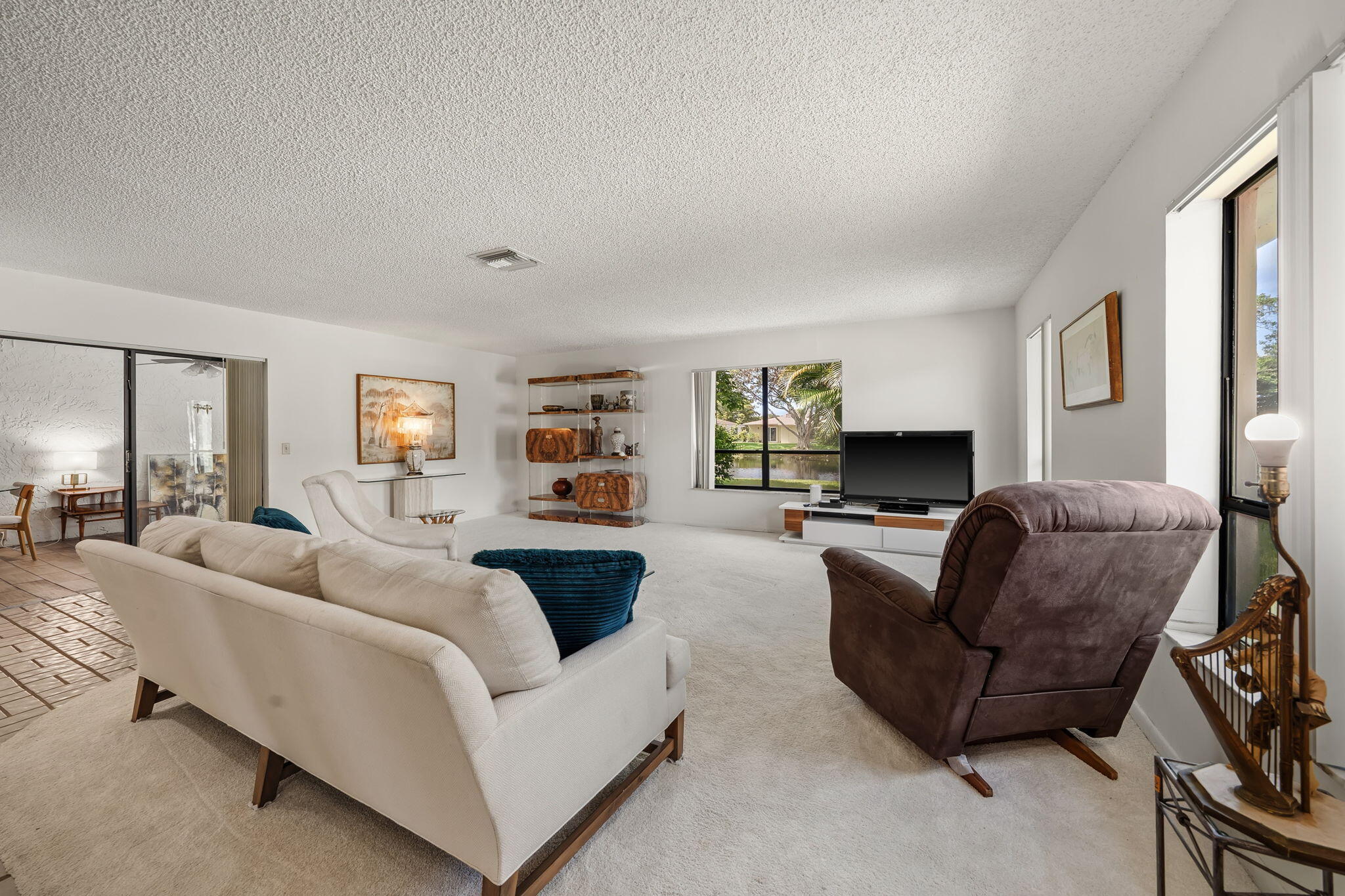 MEED RACQUET CLUB 2 - Residential