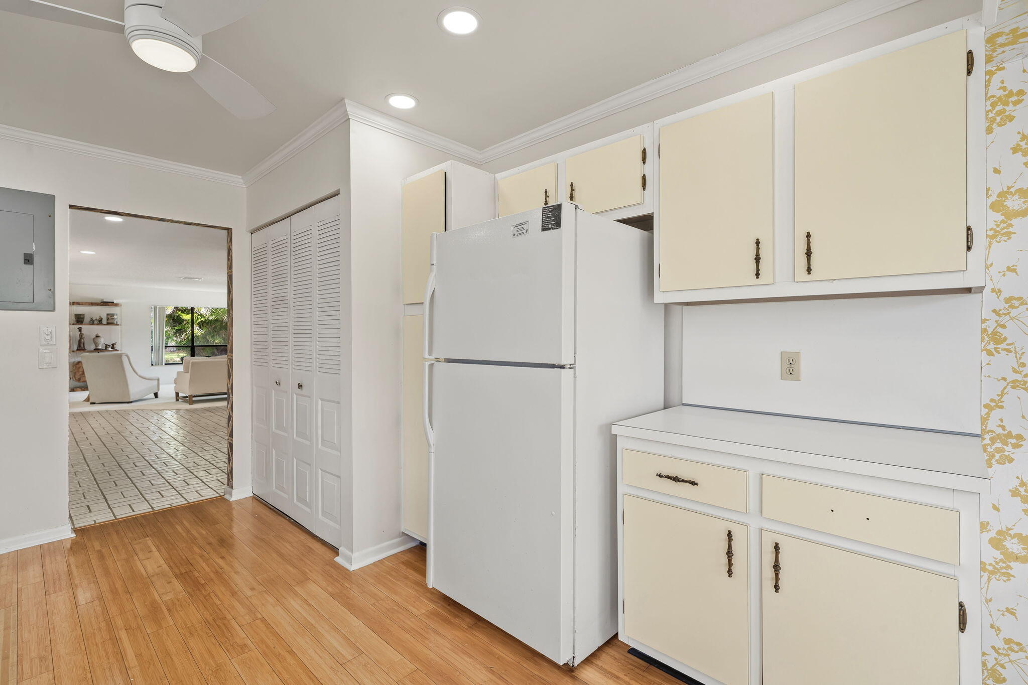 MEED RACQUET CLUB 2 - Residential