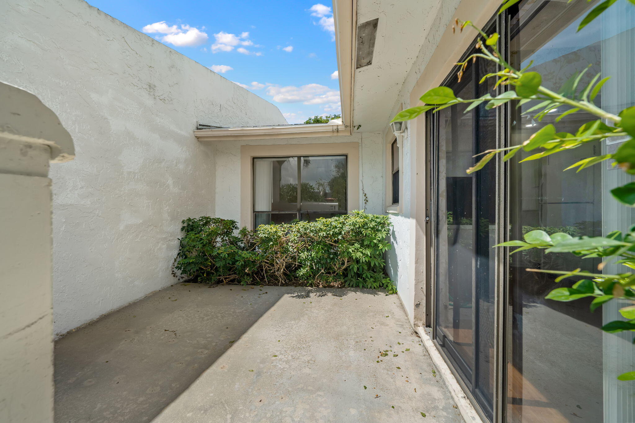 MEED RACQUET CLUB 2 - Residential
