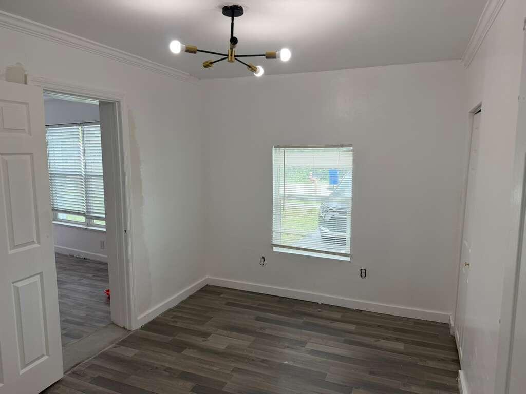 CRESTHAVEN NO 10 - Residential Lease