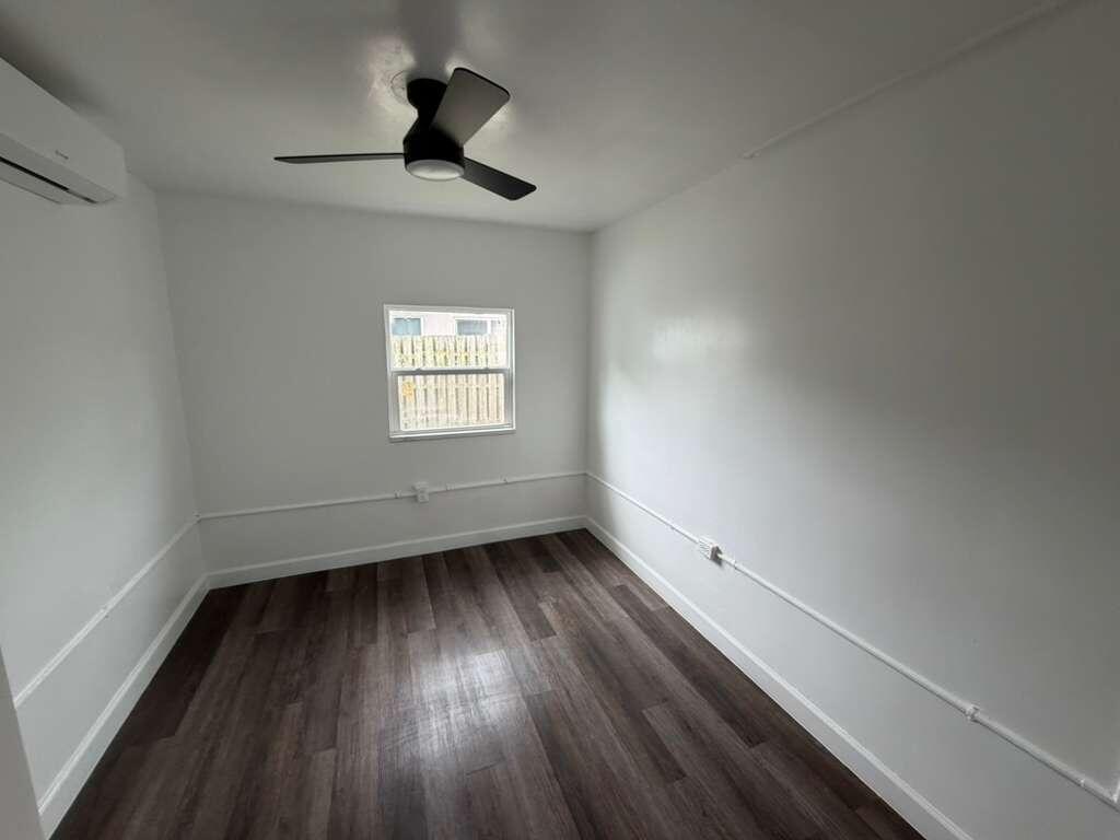 CRESTHAVEN NO 10 - Residential Lease