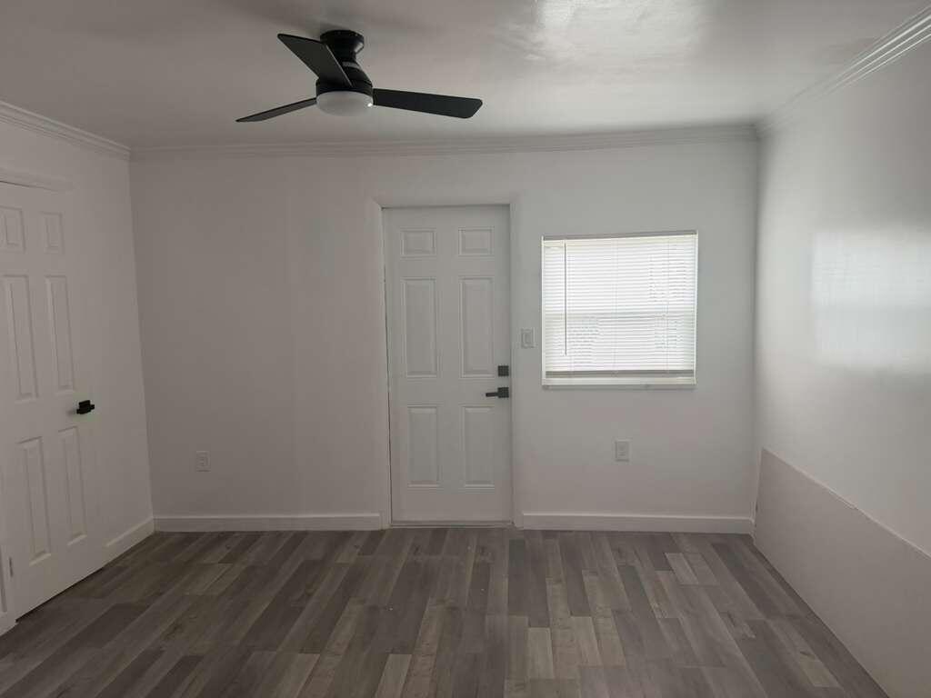 CRESTHAVEN NO 10 - Residential Lease