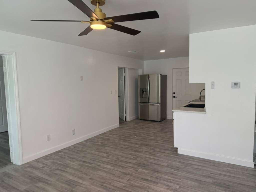 CRESTHAVEN NO 10 - Residential Lease