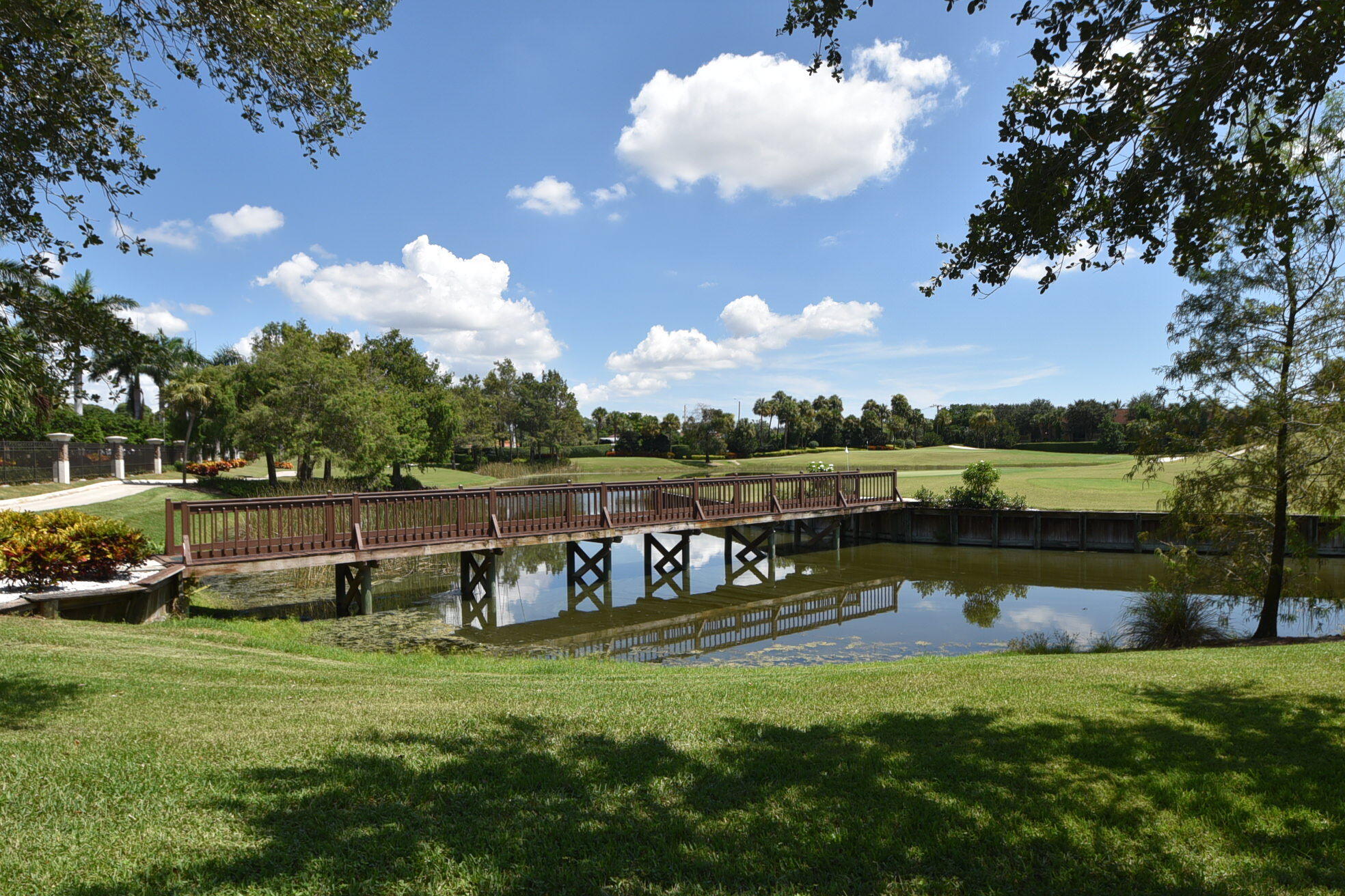 GLENEAGLES CONDO I - Residential Lease