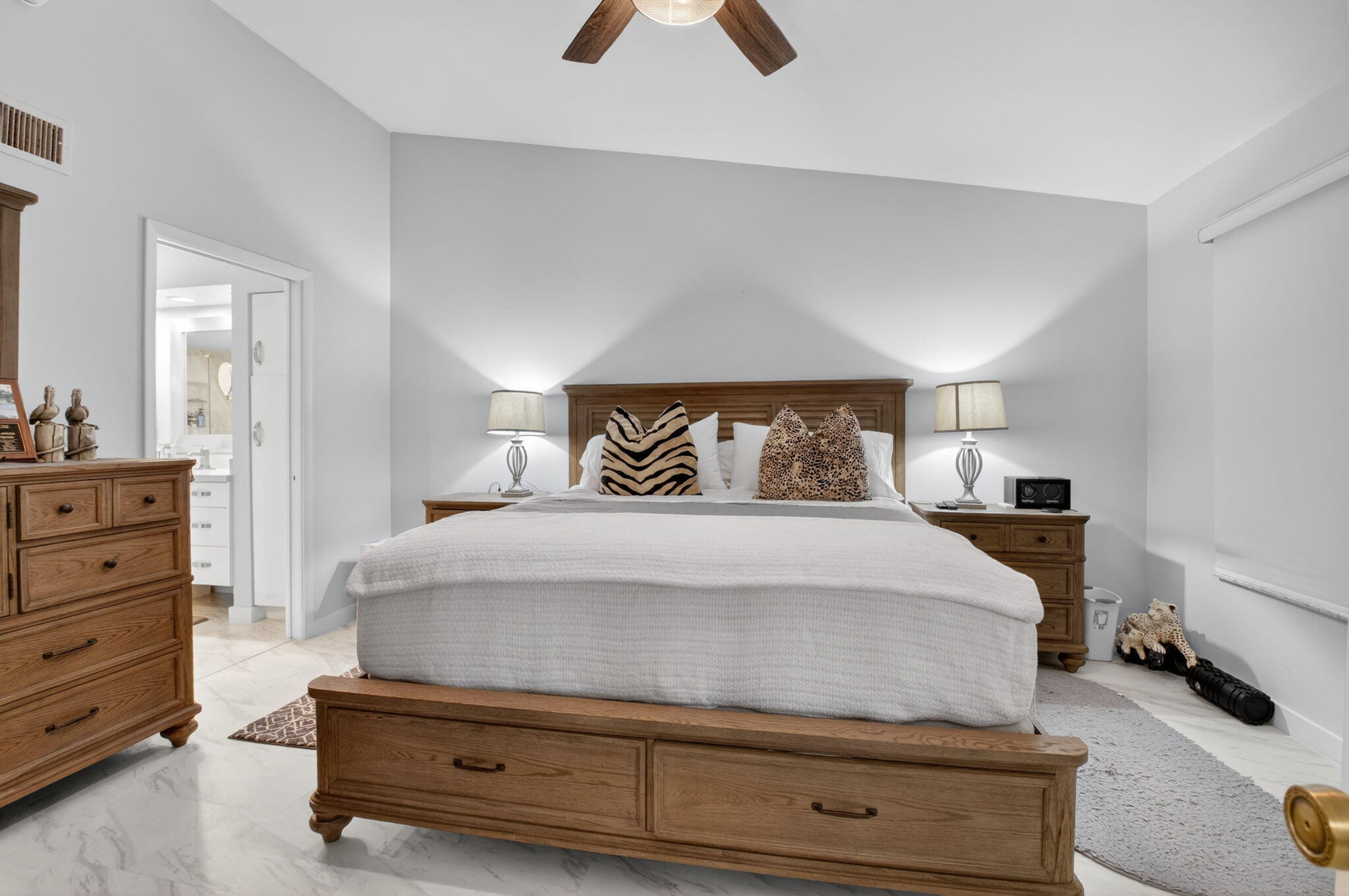 GLENEAGLES CONDO I - Residential Lease