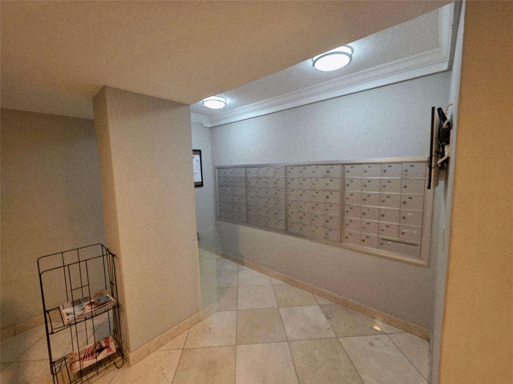 RENAISSANCE III - Residential Lease