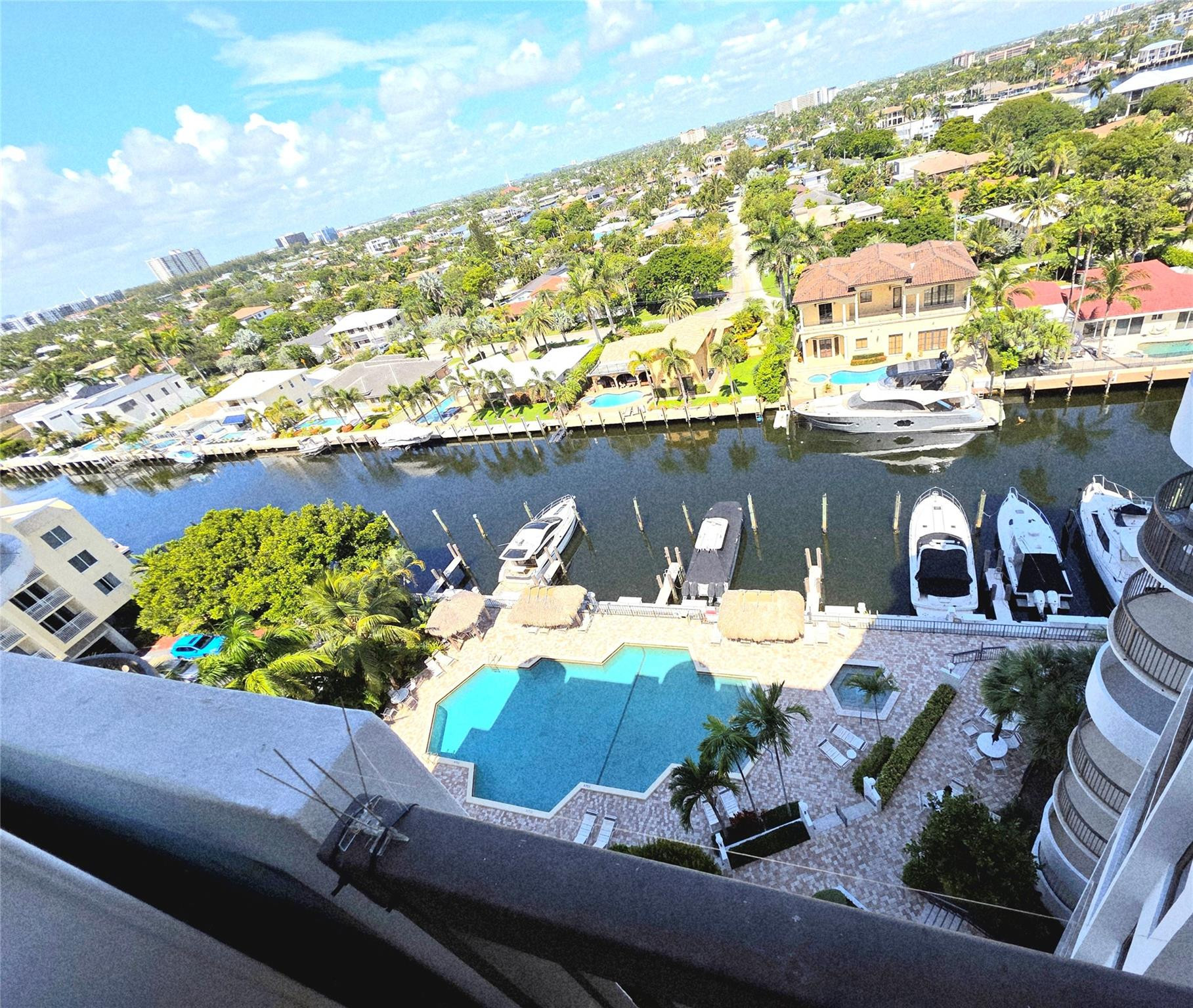 RENAISSANCE III - Residential Lease