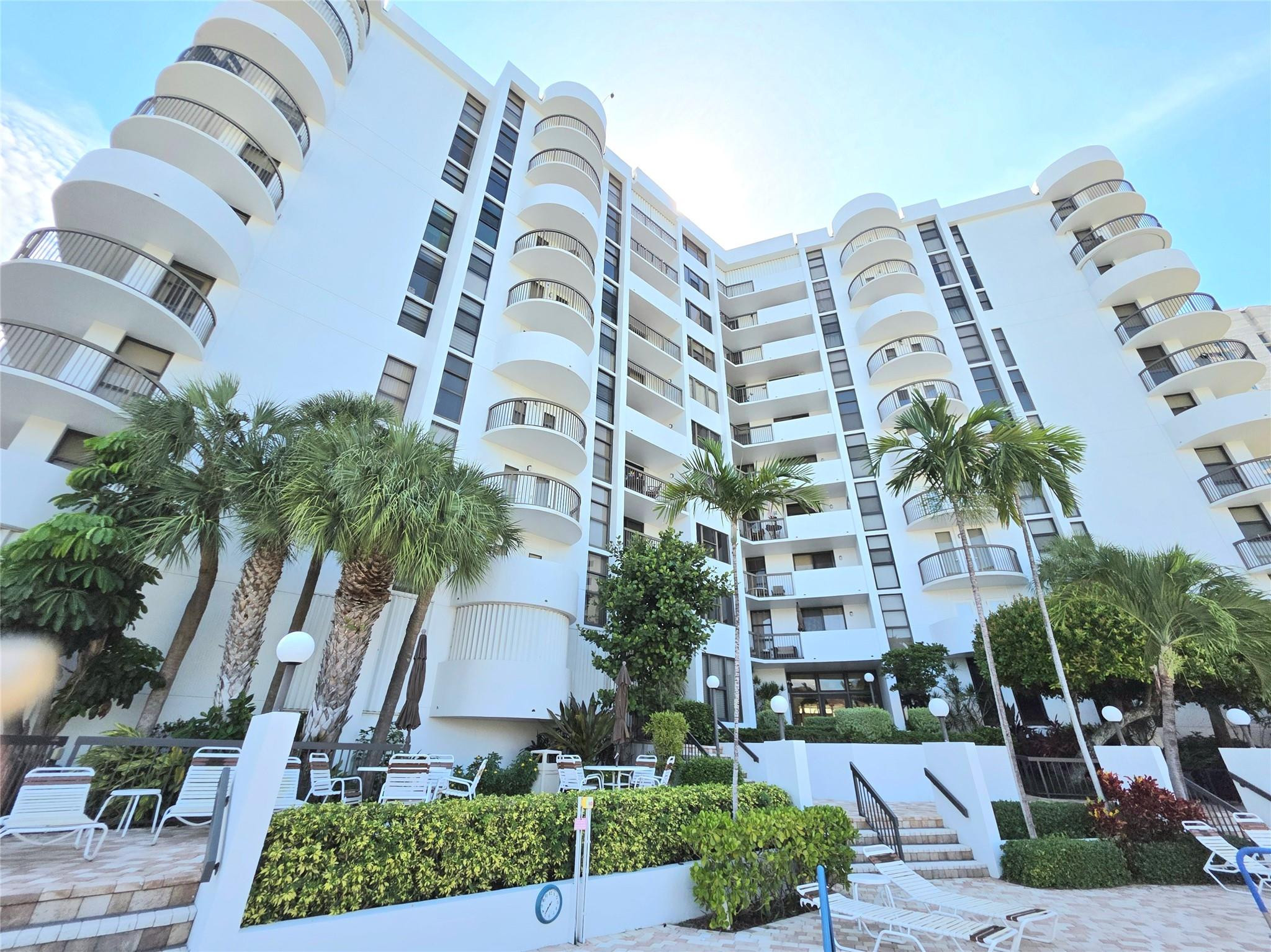 RENAISSANCE III - Residential Lease