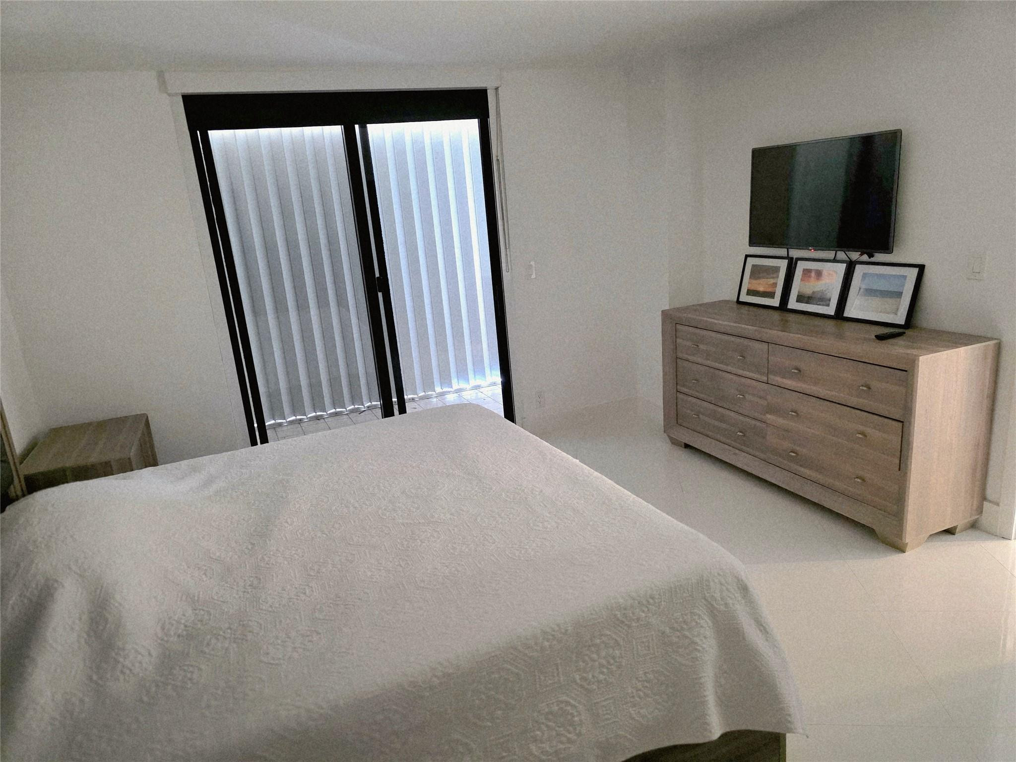 RENAISSANCE III - Residential Lease