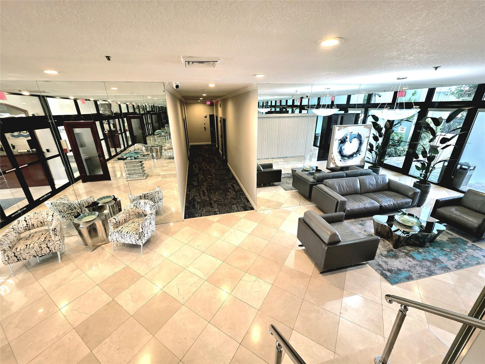 RENAISSANCE III - Residential Lease