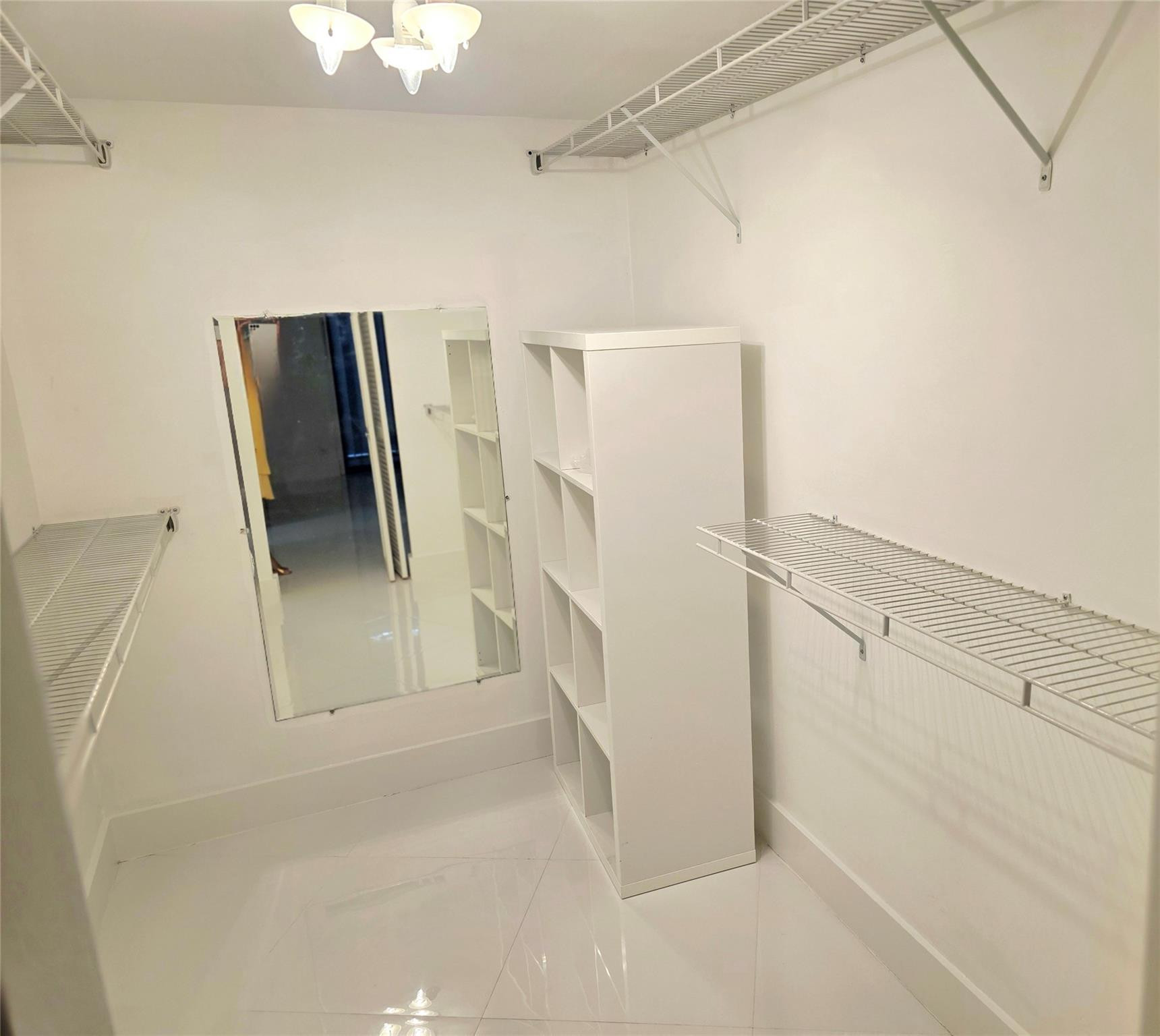 RENAISSANCE III - Residential Lease