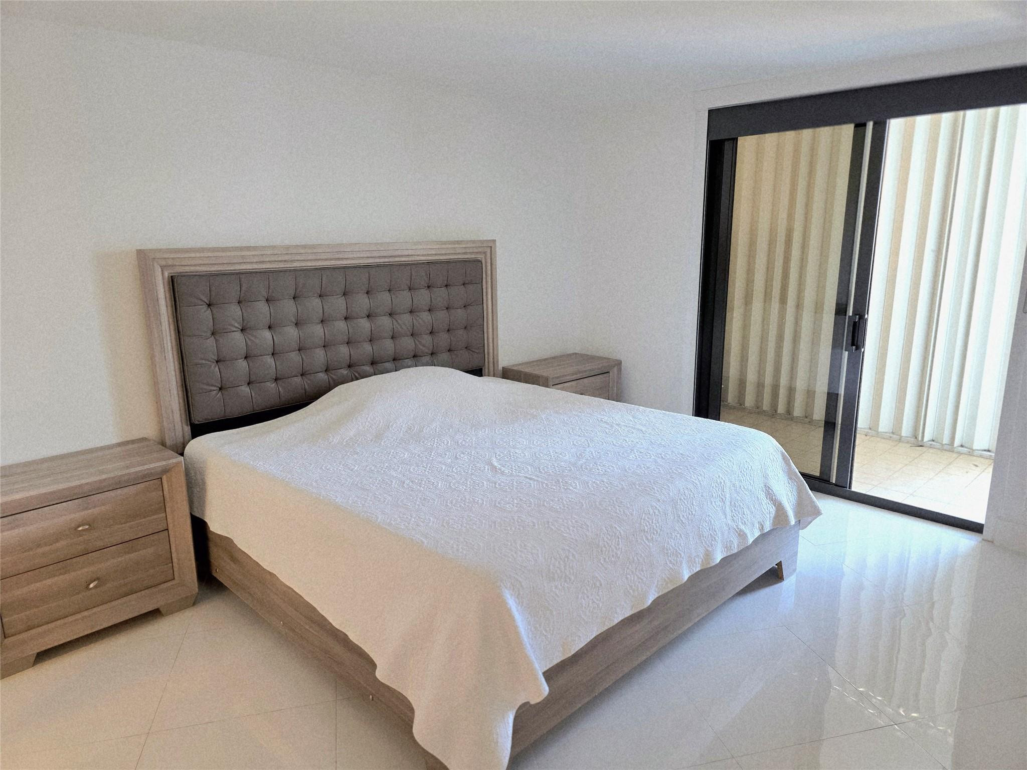 RENAISSANCE III - Residential Lease