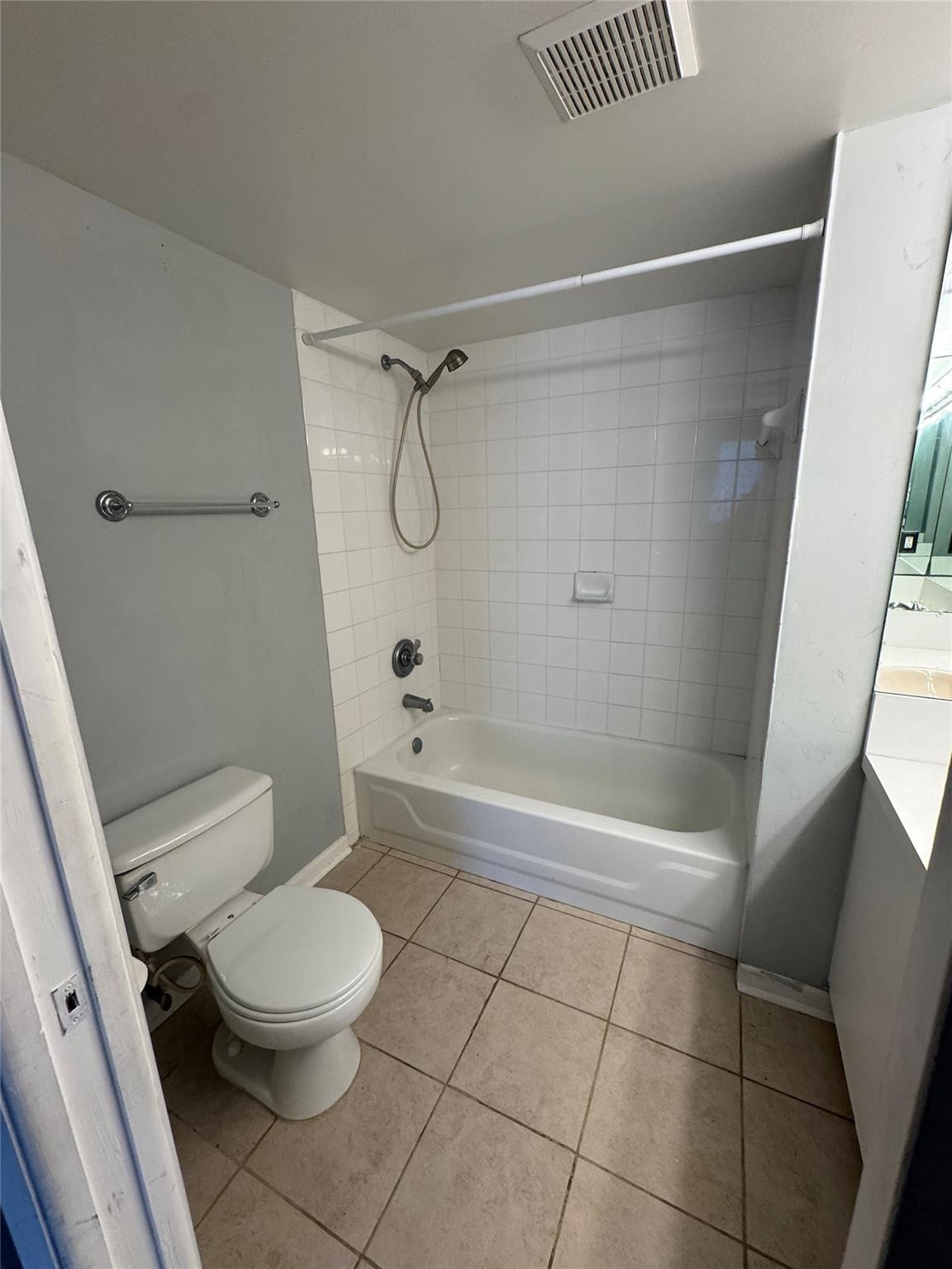 MILANO CONDO - Residential Lease
