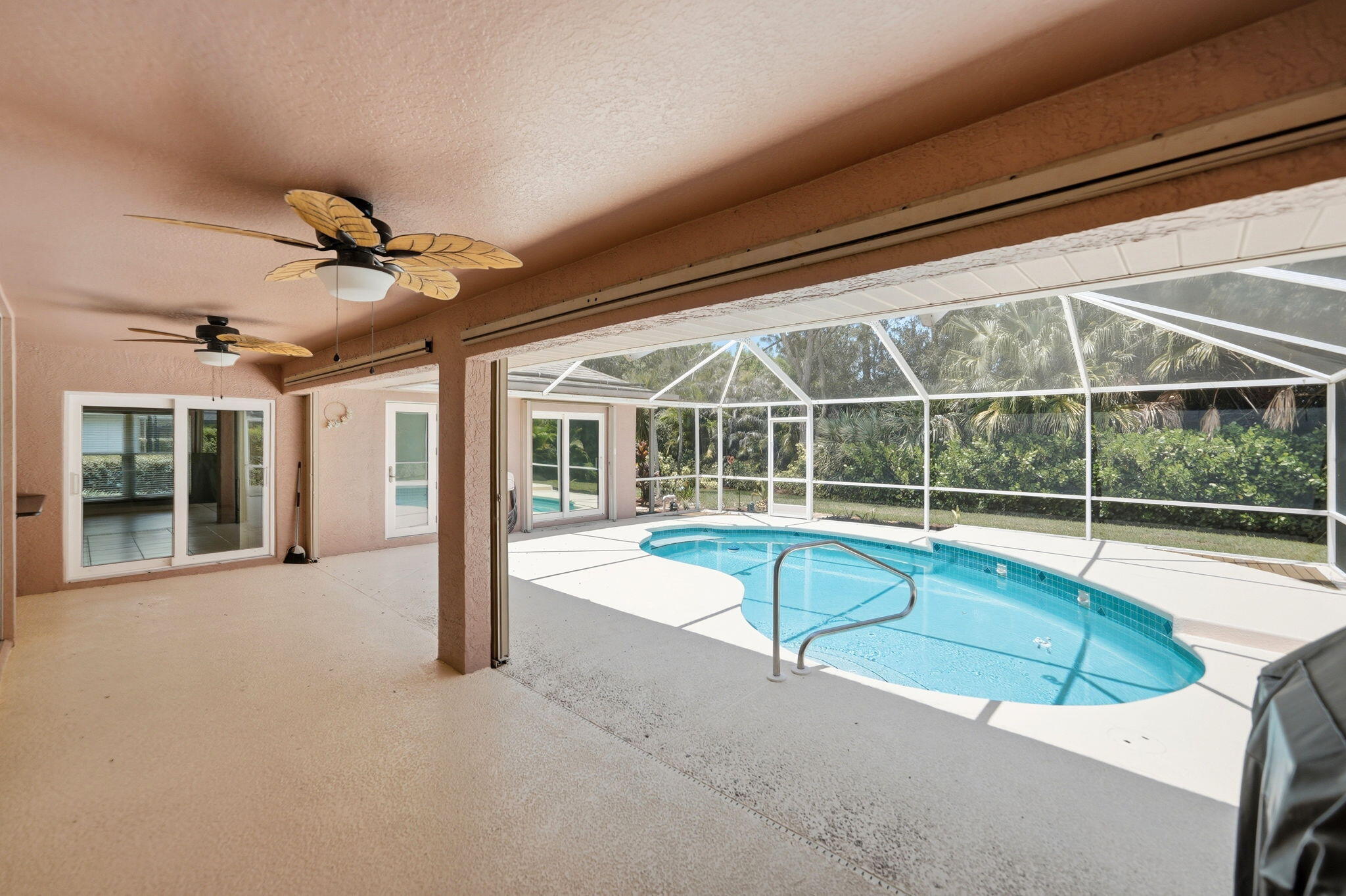 SAWGRASS LAKES PHASE 2 - Residential