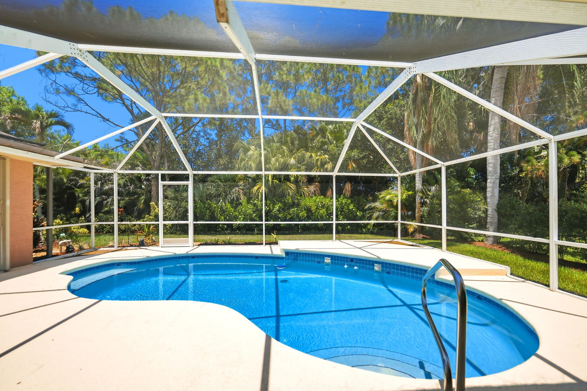 SAWGRASS LAKES PHASE 2 - Residential