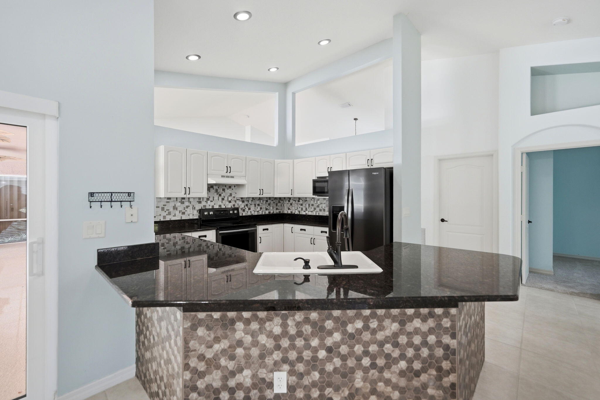 SAWGRASS LAKES PHASE 2 - Residential