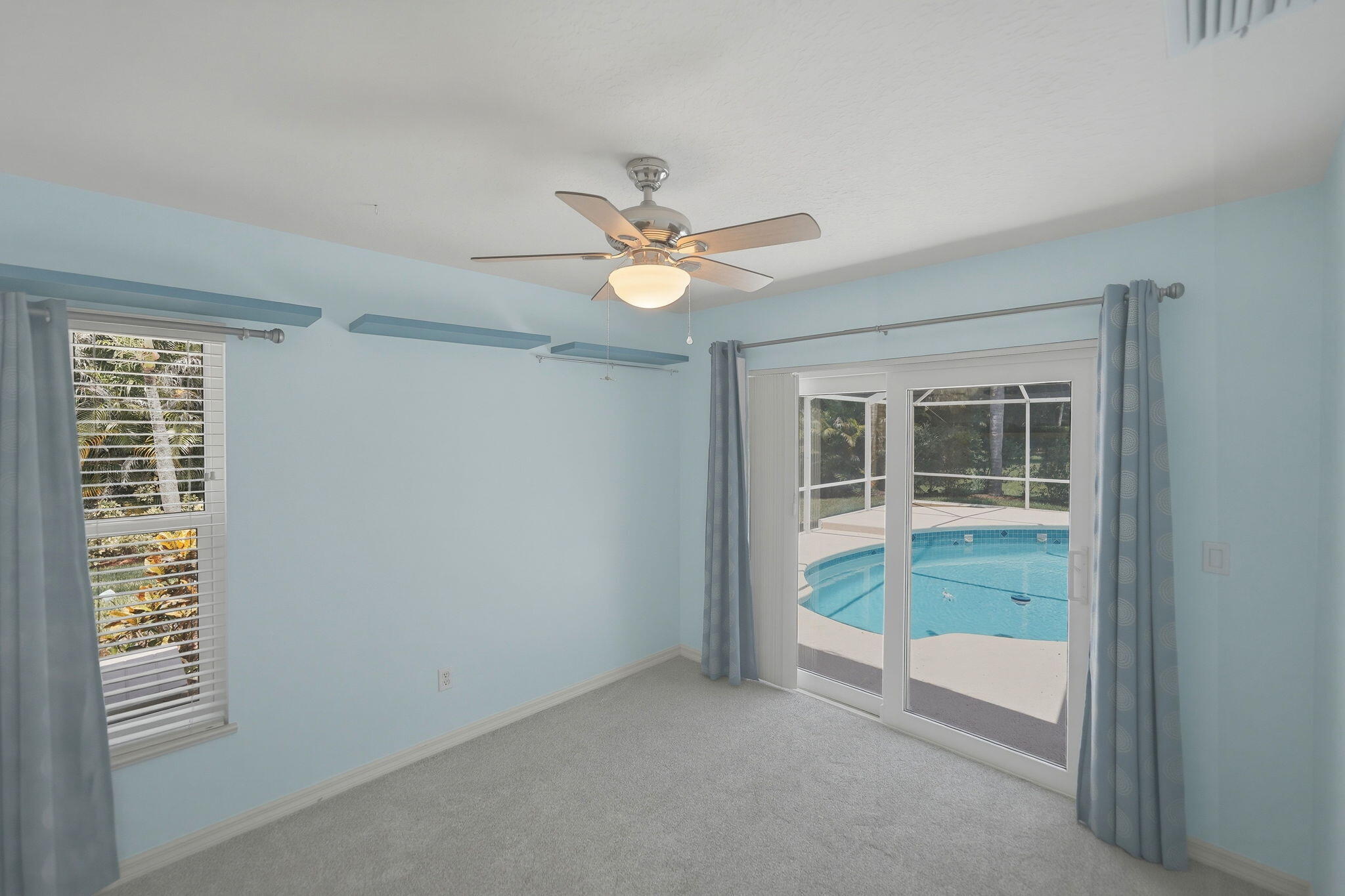 SAWGRASS LAKES PHASE 2 - Residential