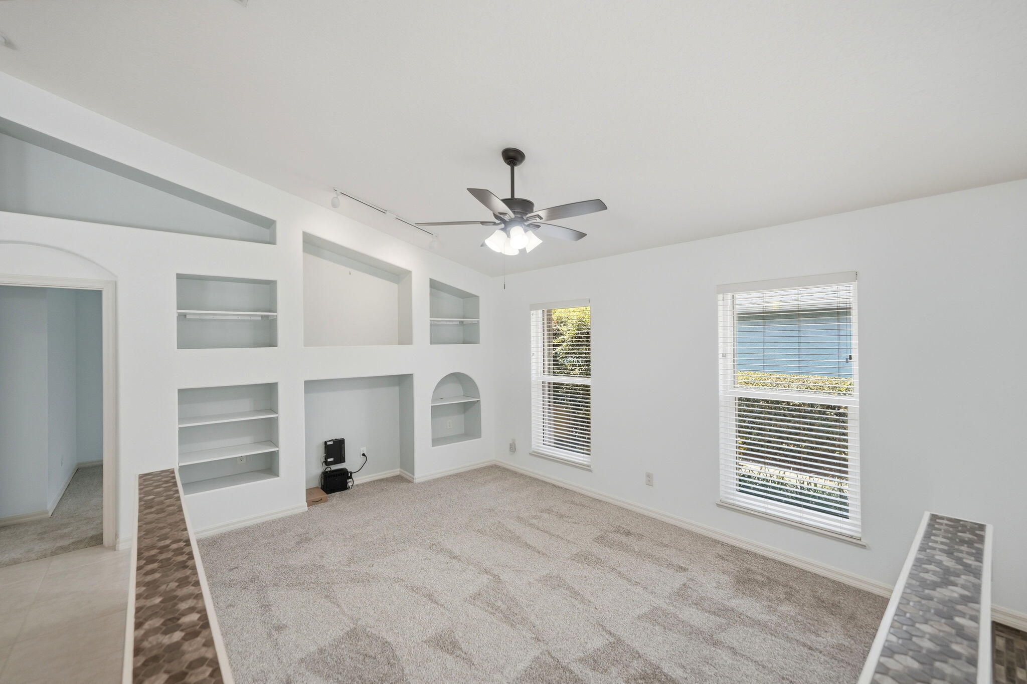 SAWGRASS LAKES PHASE 2 - Residential