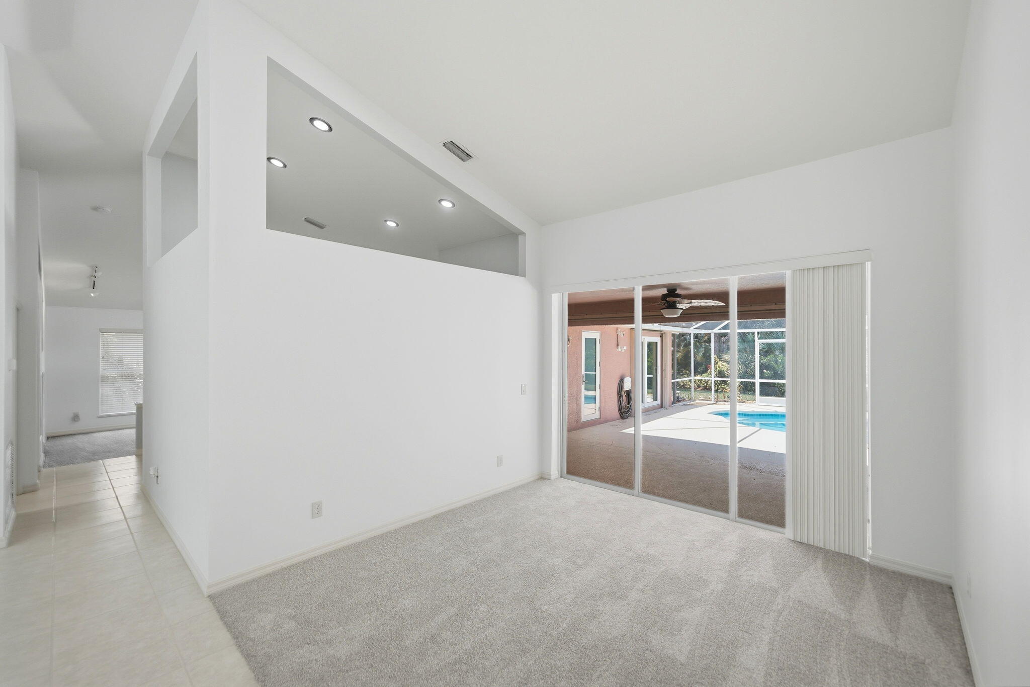 SAWGRASS LAKES PHASE 2 - Residential