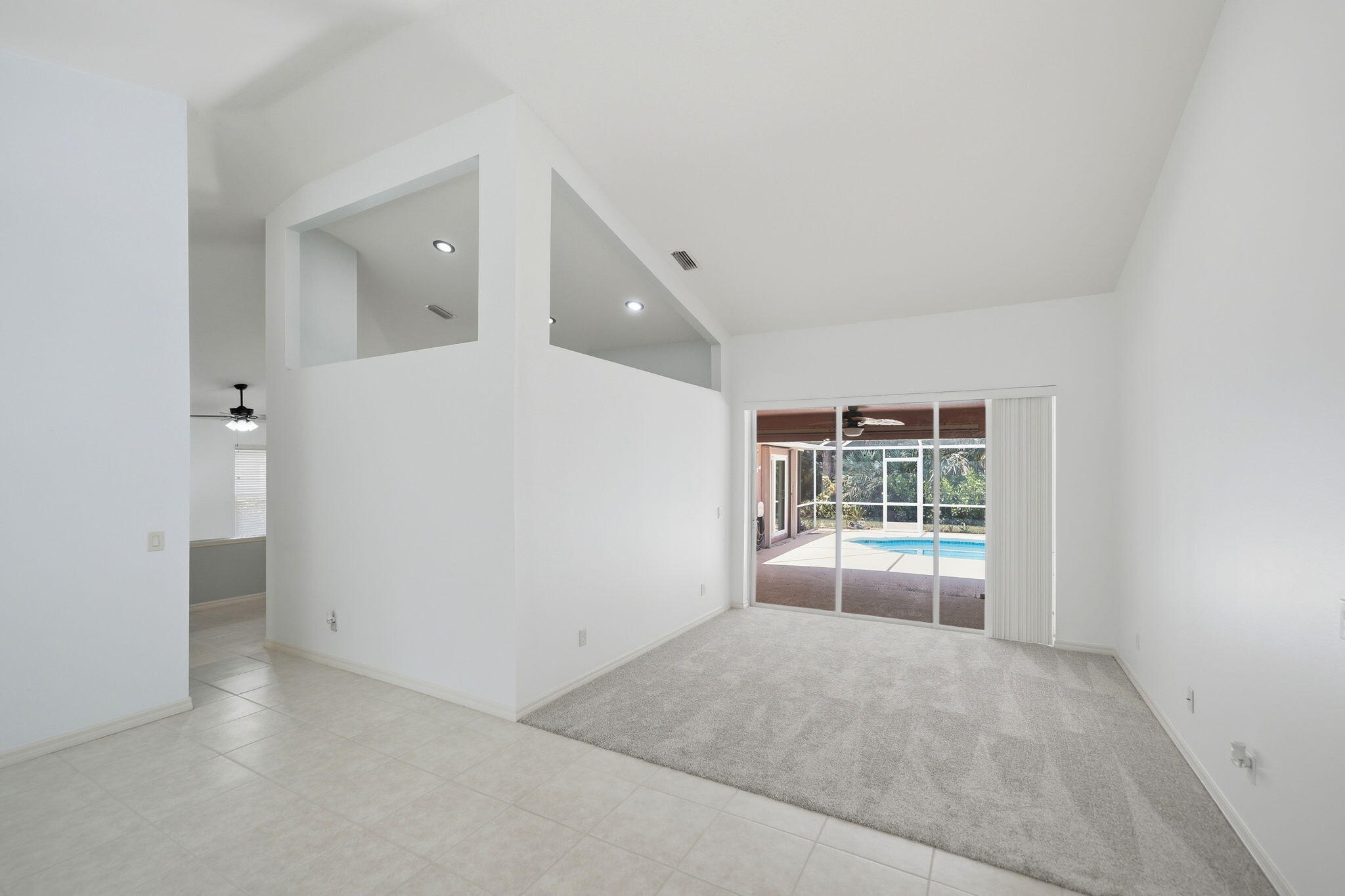 SAWGRASS LAKES PHASE 2 - Residential