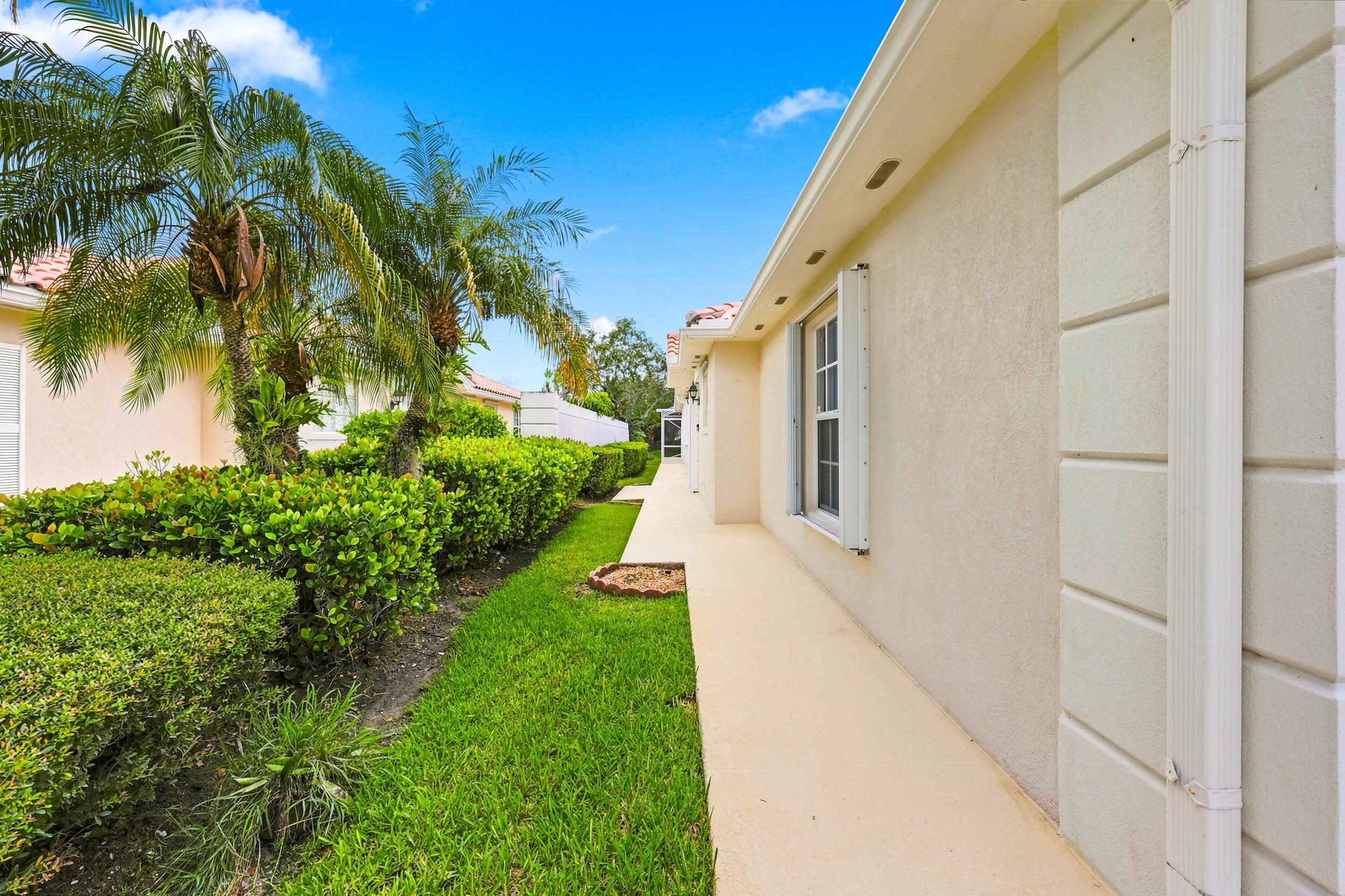 RIVERWALK - Residential