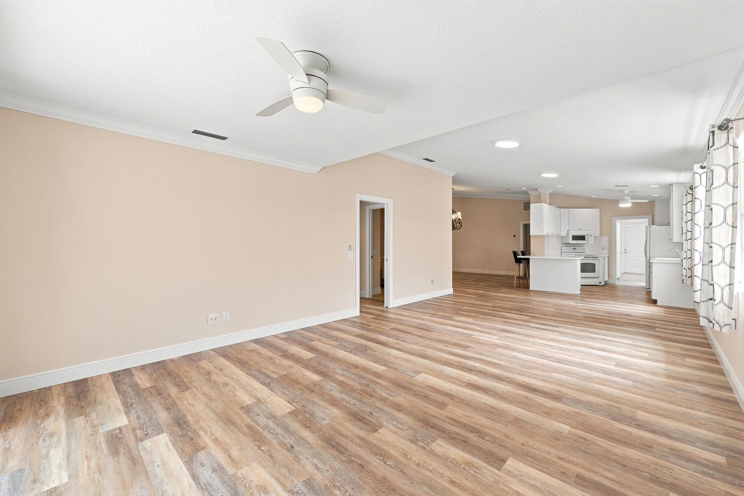 RIVERWALK - Residential