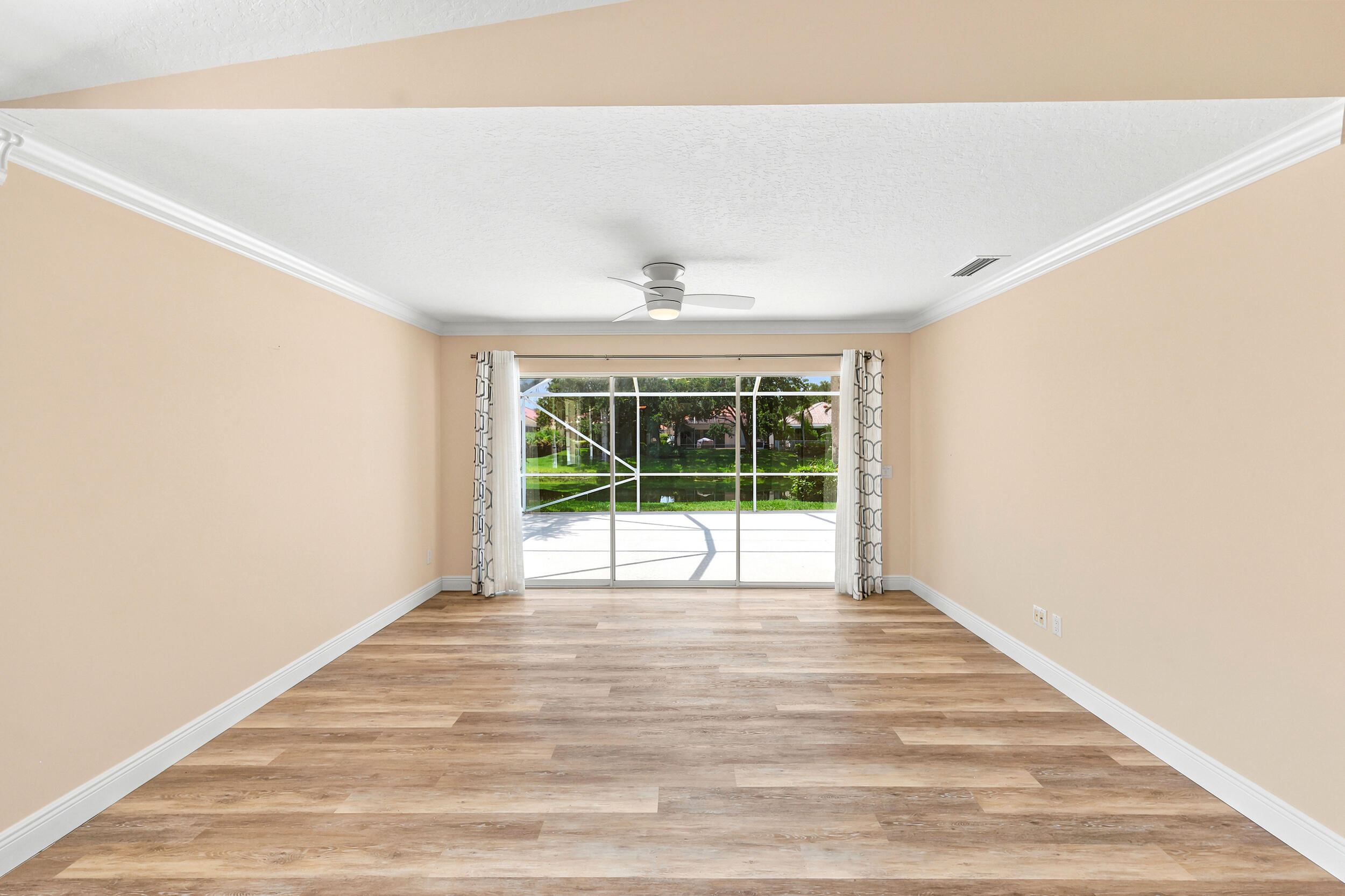RIVERWALK - Residential