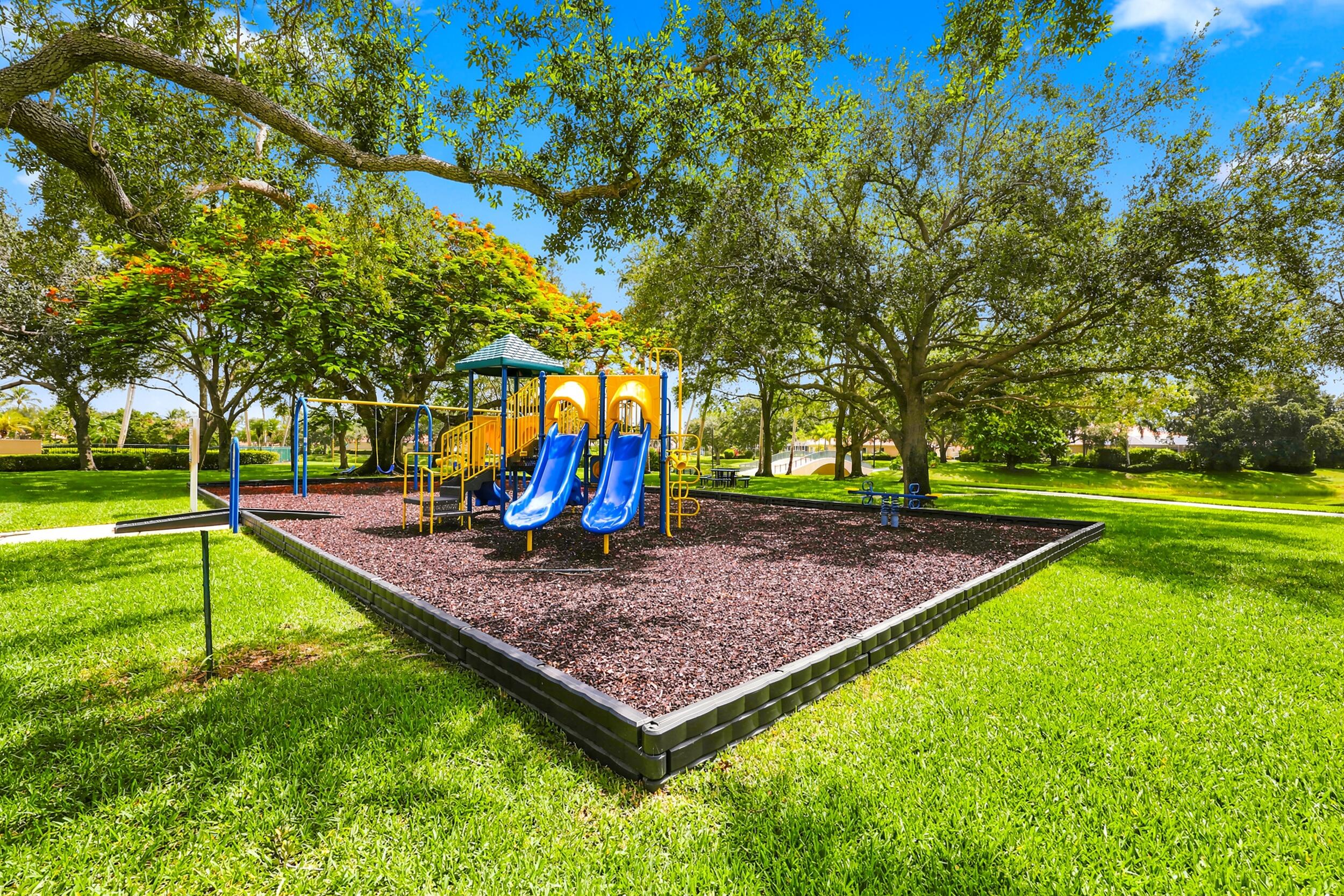 RIVERWALK - Residential